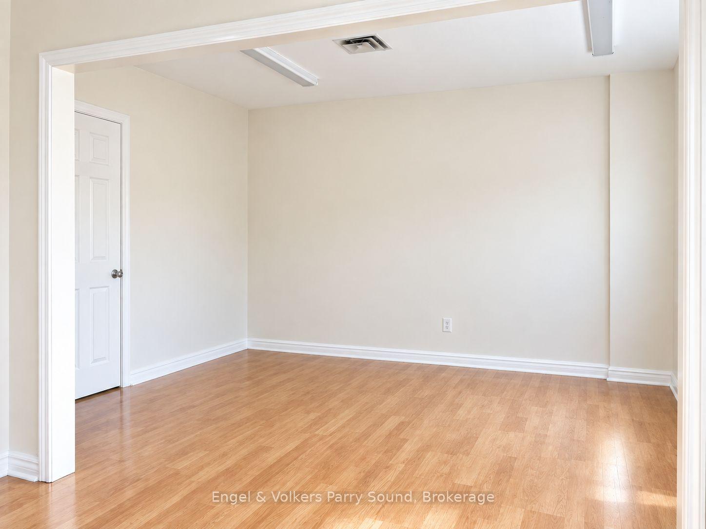 Photo 7 of Unit C, 93 James Street, Parry Sound — HOMEH