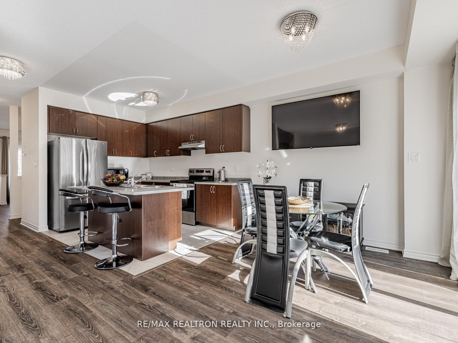 Photo 11 of 6 Bobolink Drive, Wasaga Beach — HOMEH