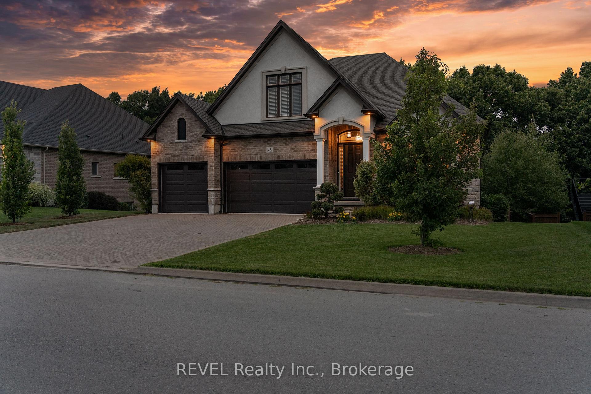 Photo 2 of 46 Philmori Boulevard, Pelham, Fonthill — HOMEH