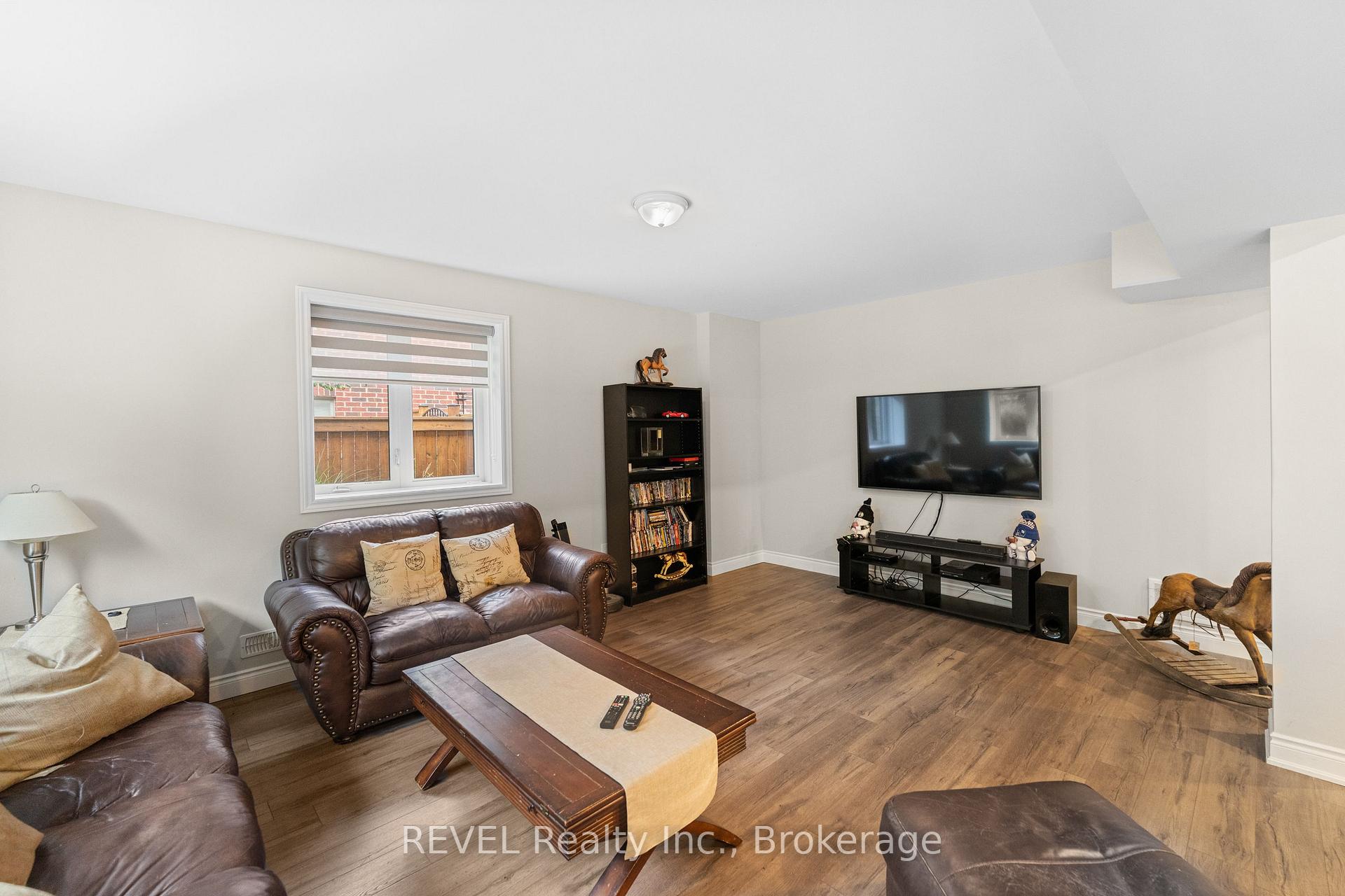 Photo 14 of 46 Philmori Boulevard, Pelham, Fonthill — HOMEH