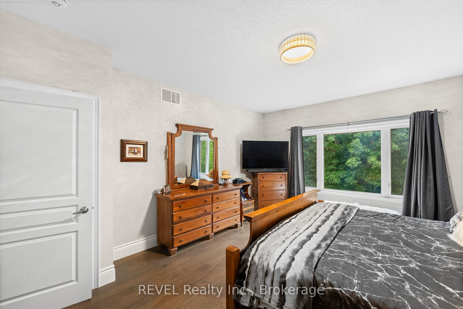 Photo 37 of 46 Philmori Boulevard, Pelham, Fonthill — HOMEH