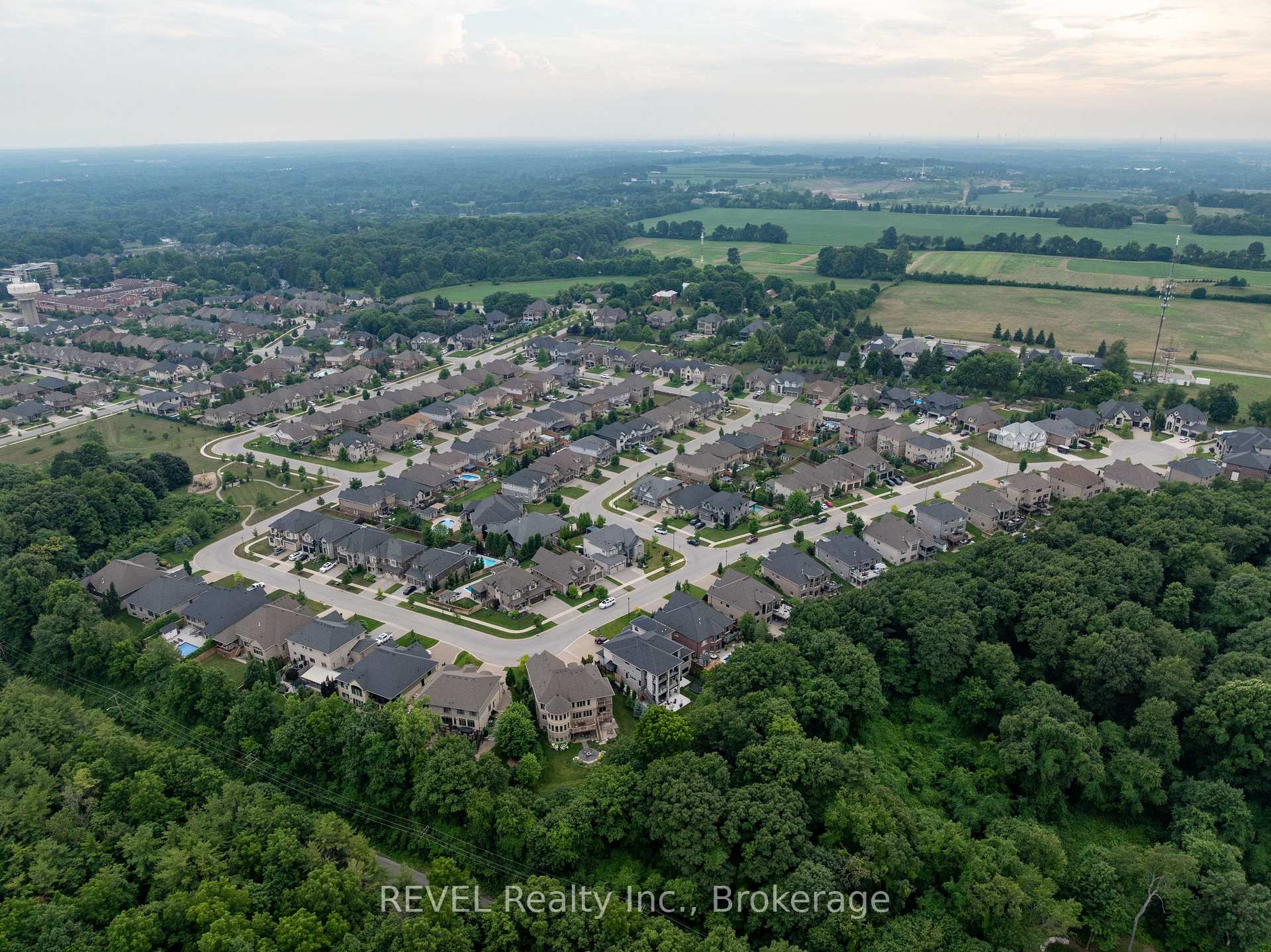 Photo 43 of 46 Philmori Boulevard, Pelham, Fonthill — HOMEH