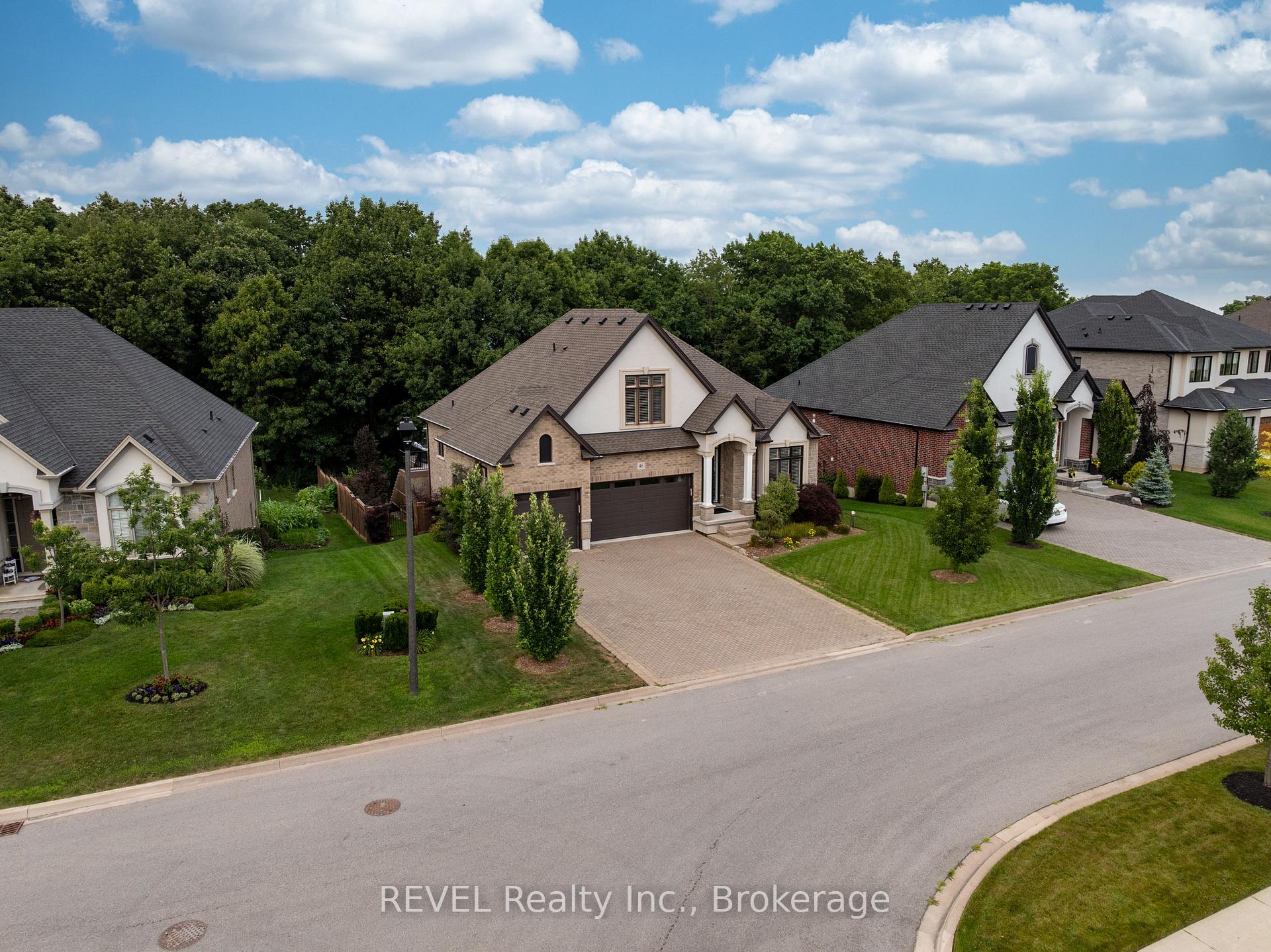 Photo 44 of 46 Philmori Boulevard, Pelham, Fonthill — HOMEH
