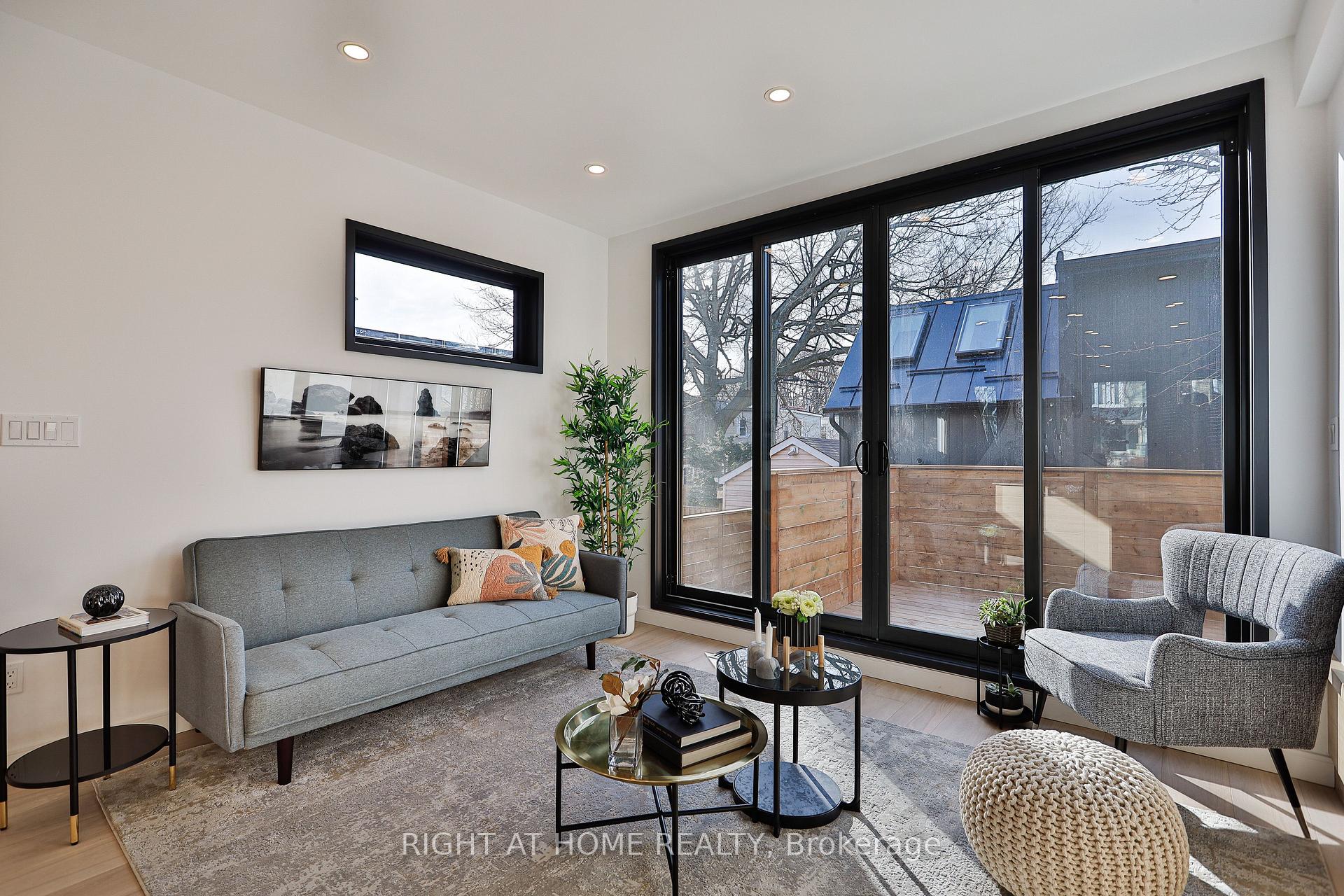 Photo 10 of Unit MAIN AND LANEWAY, 11 Merrill Avenue, Toronto, Woodbine Corridor — HOMEH