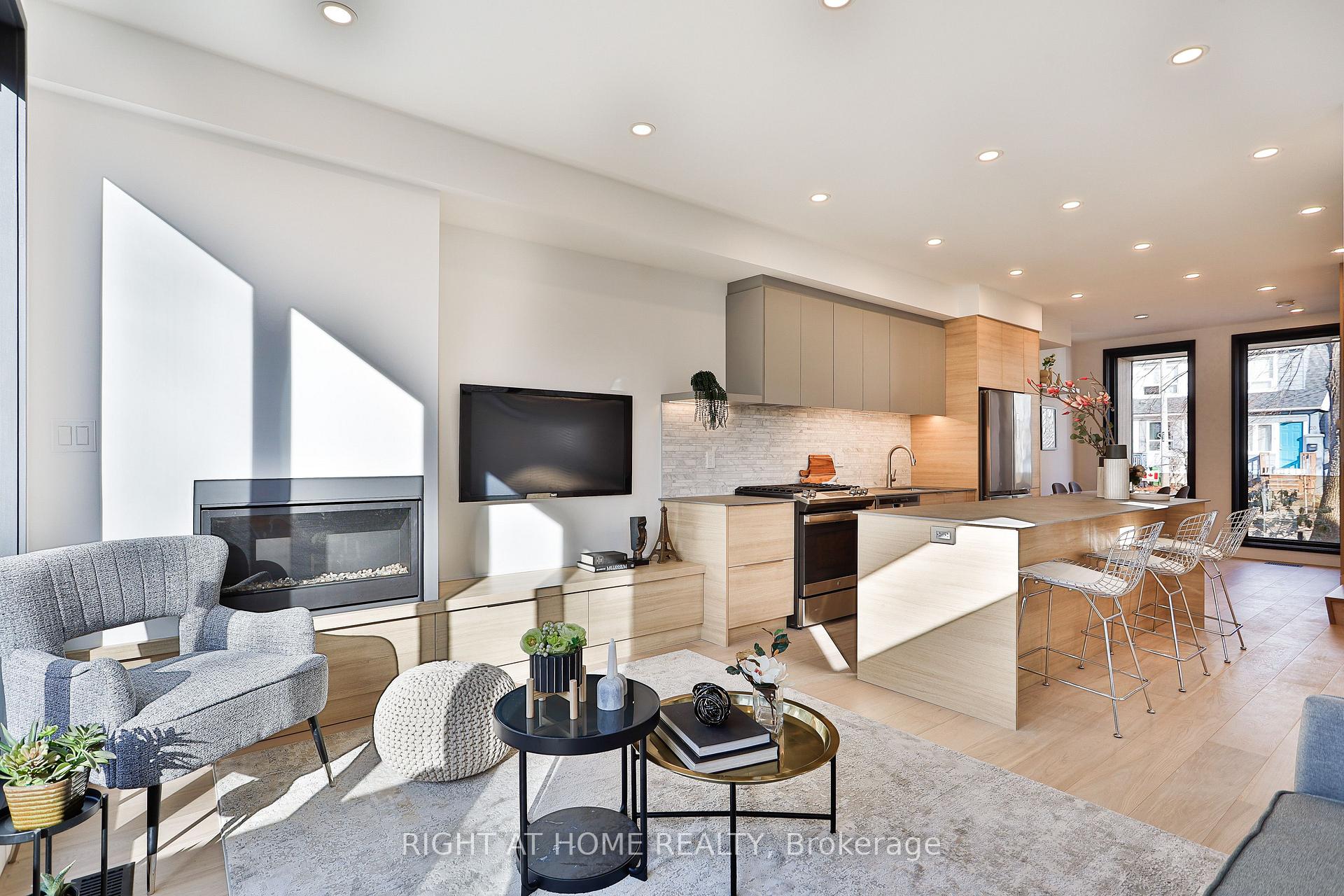 Photo 11 of Unit MAIN AND LANEWAY, 11 Merrill Avenue, Toronto, Woodbine Corridor — HOMEH