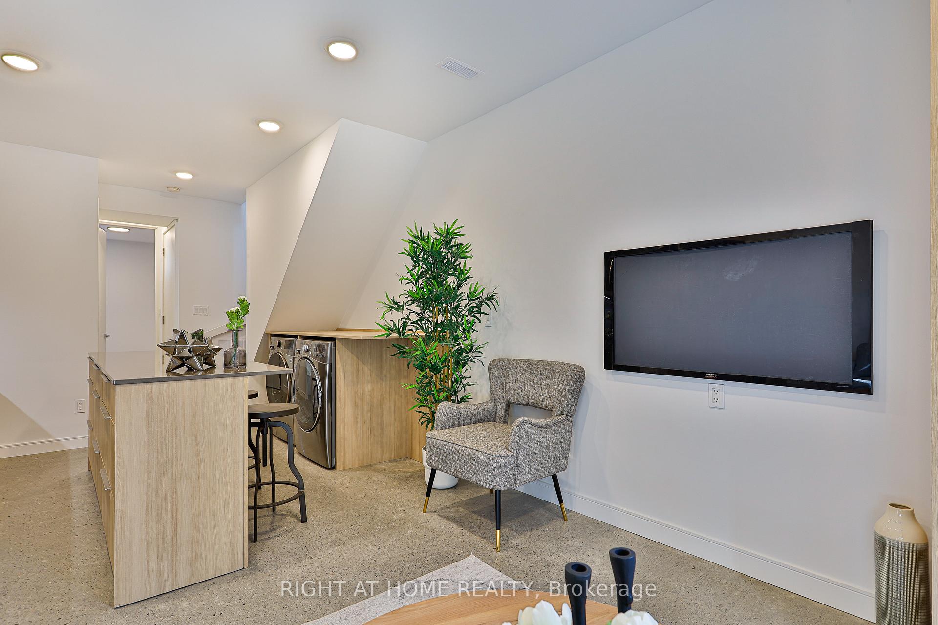 Photo 29 of Unit MAIN AND LANEWAY, 11 Merrill Avenue, Toronto, Woodbine Corridor — HOMEH