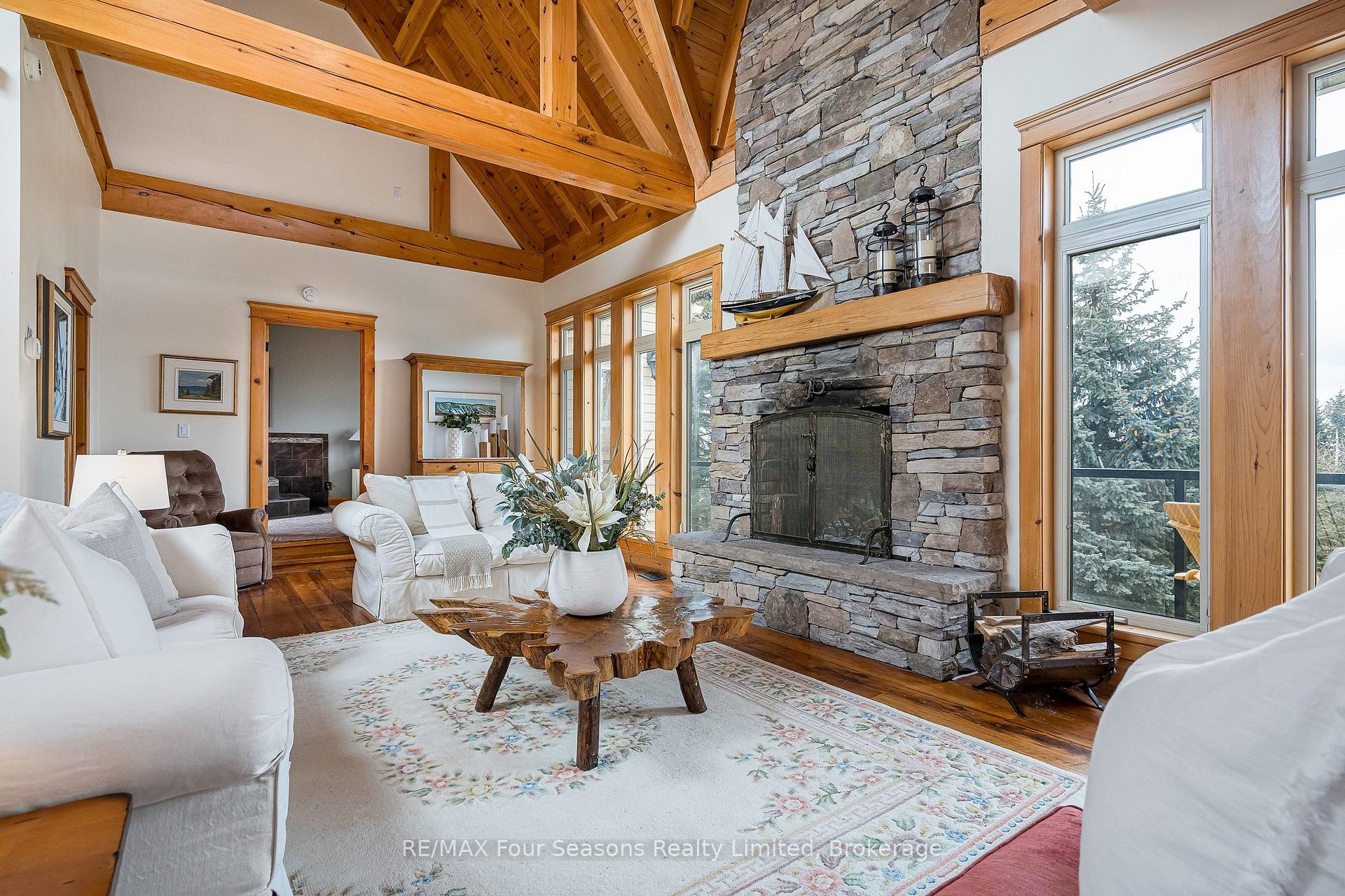 Photo 6 of 147 Lakeshore Road E, Blue Mountains — HOMEH