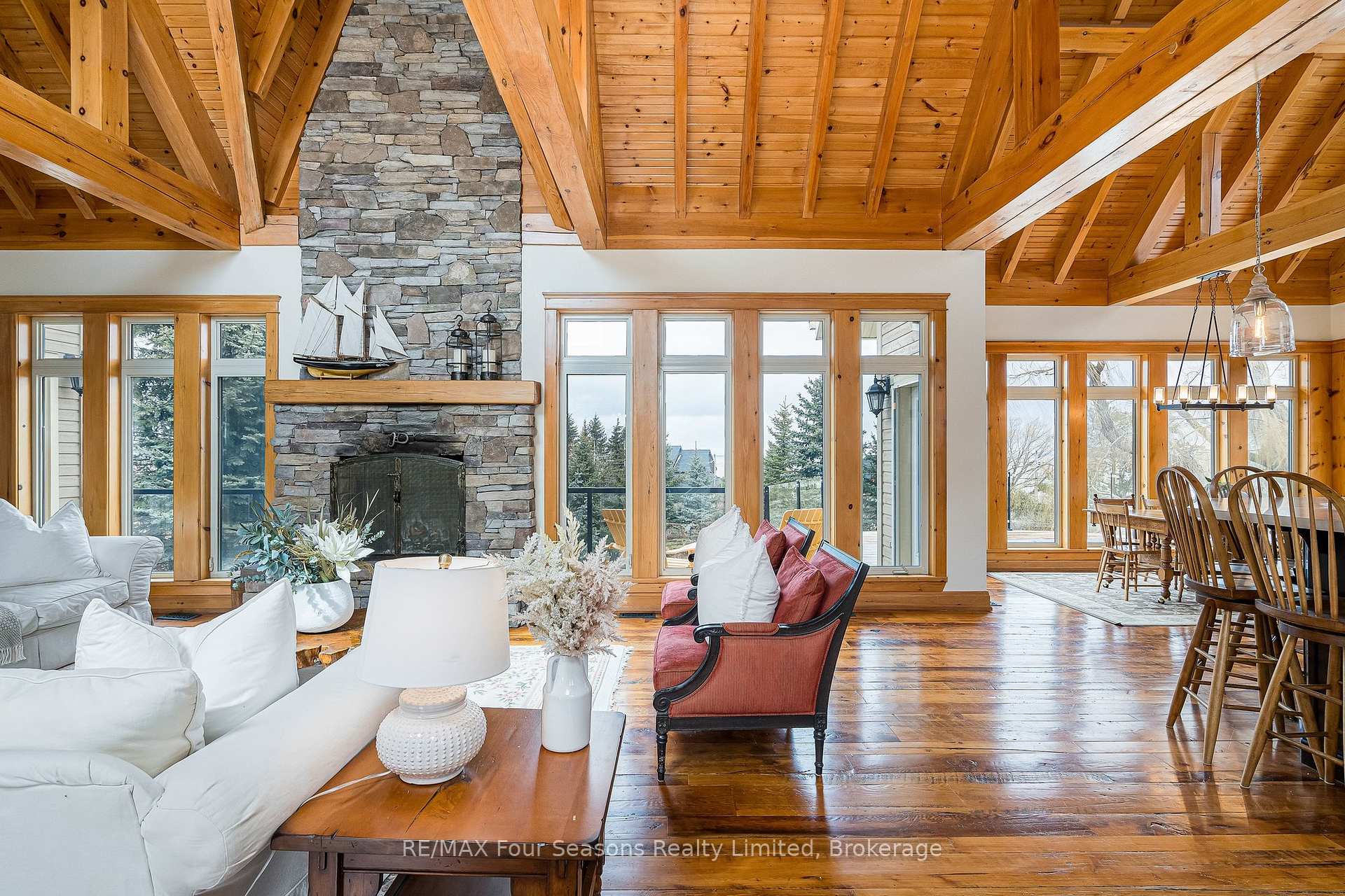Photo 9 of 147 Lakeshore Road E, Blue Mountains — HOMEH