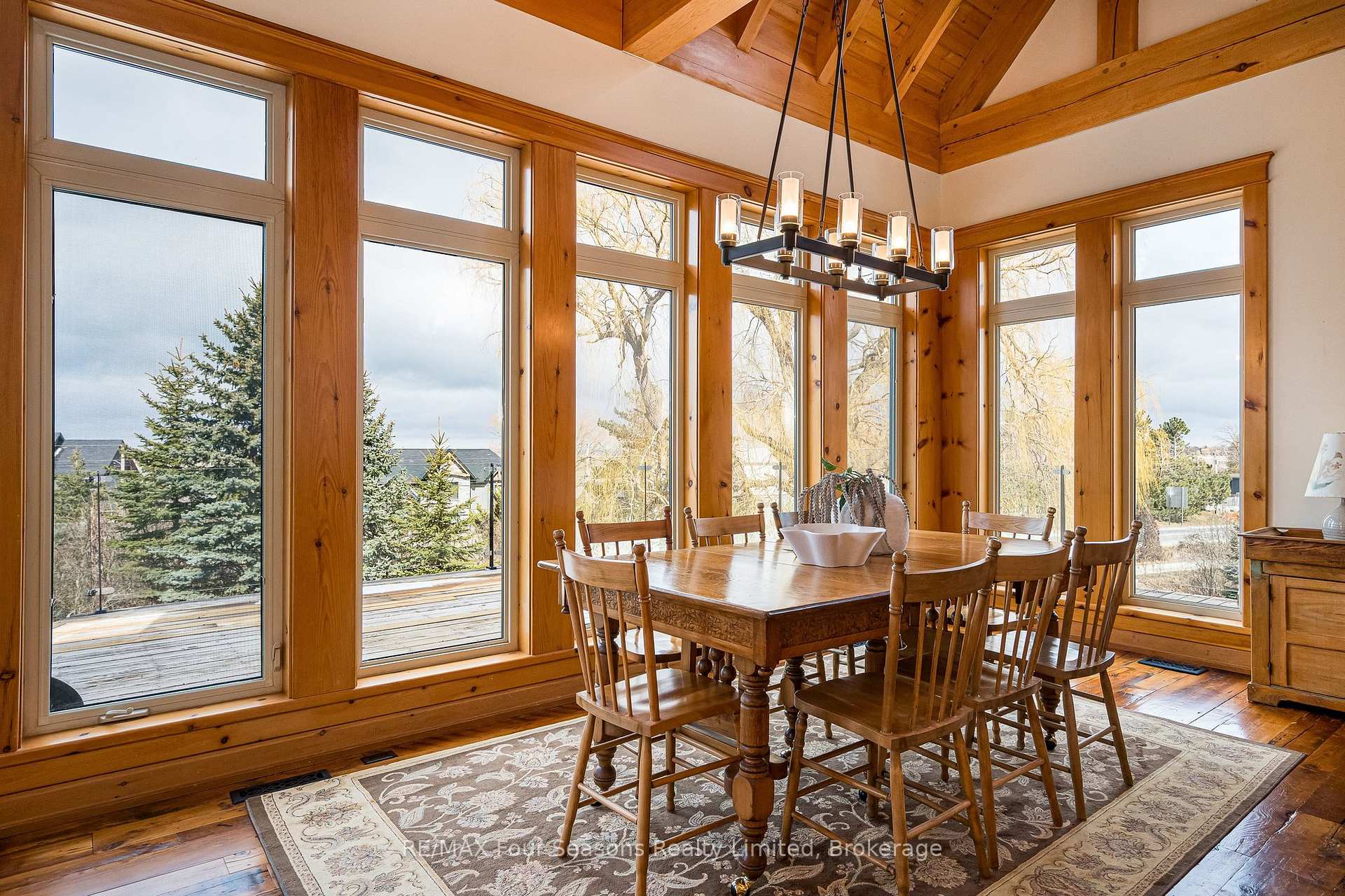 Photo 14 of 147 Lakeshore Road E, Blue Mountains — HOMEH