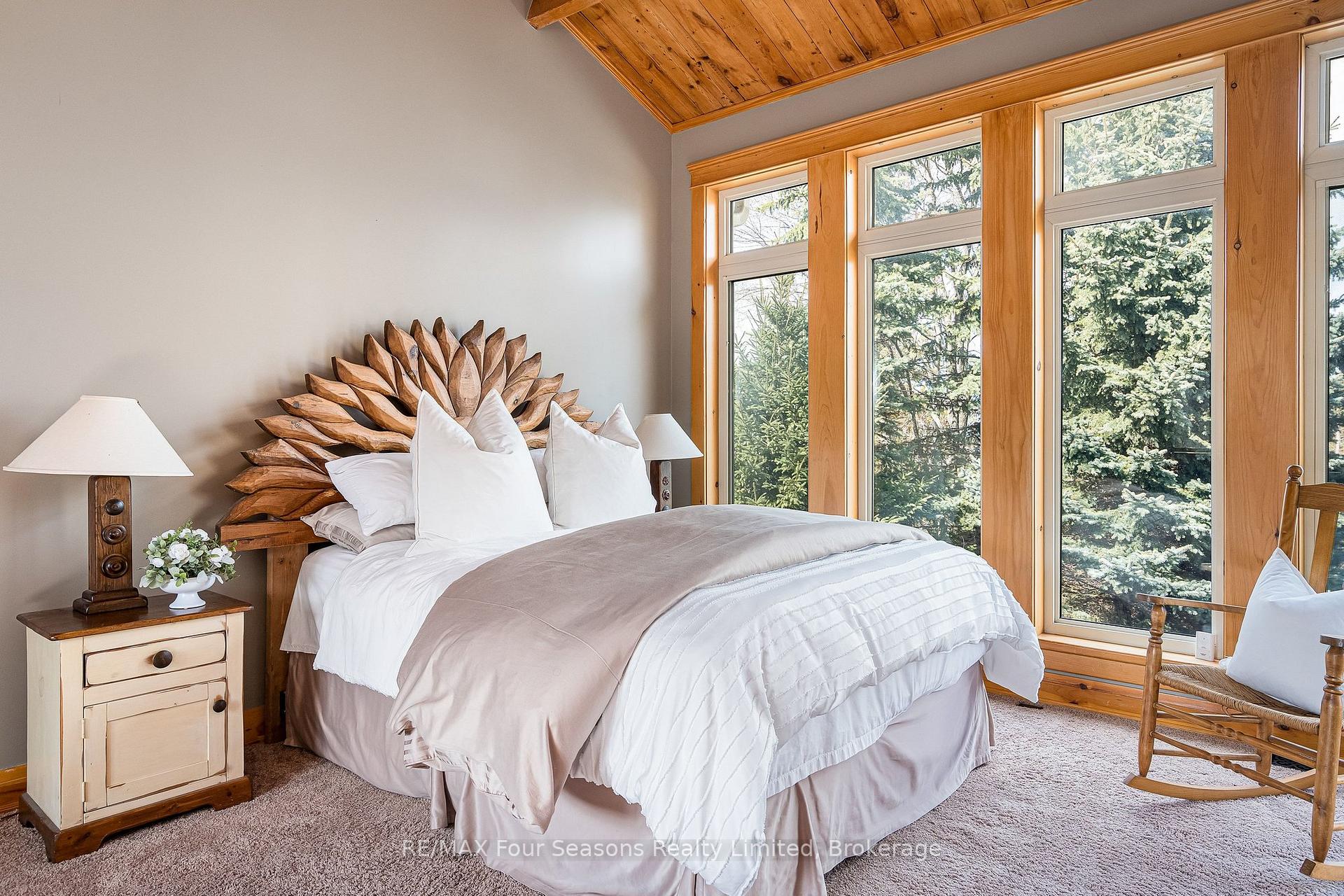 Photo 15 of 147 Lakeshore Road E, Blue Mountains — HOMEH