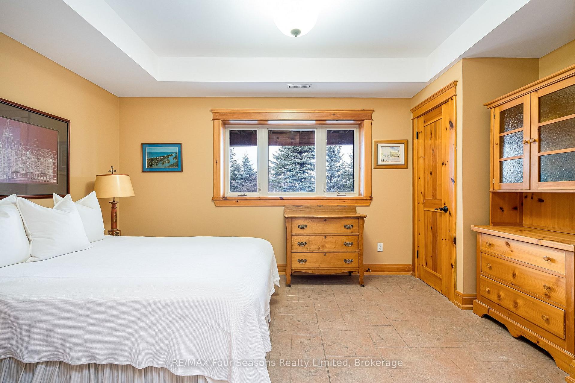 Photo 28 of 147 Lakeshore Road E, Blue Mountains — HOMEH