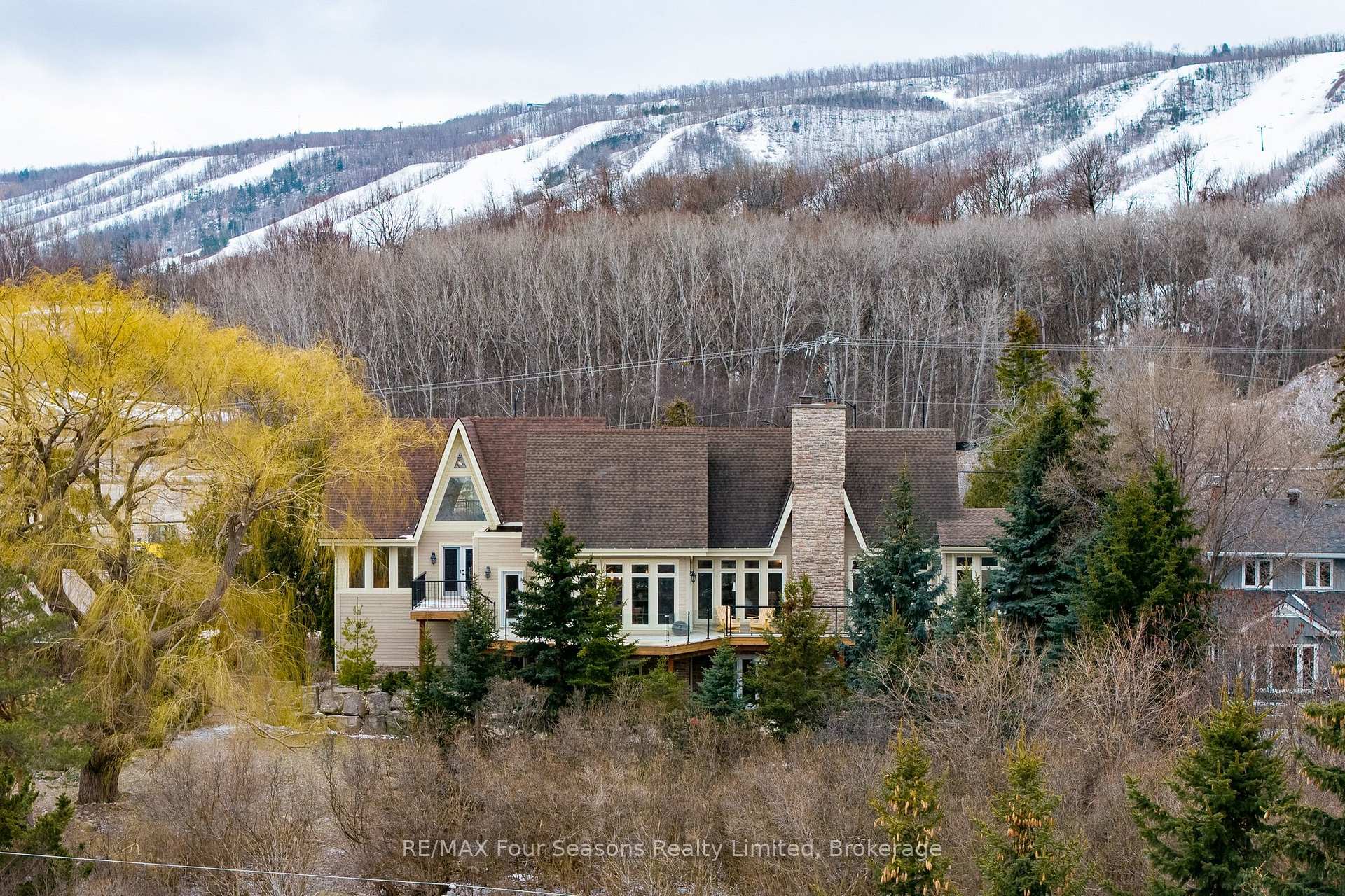 Photo 29 of 147 Lakeshore Road E, Blue Mountains — HOMEH
