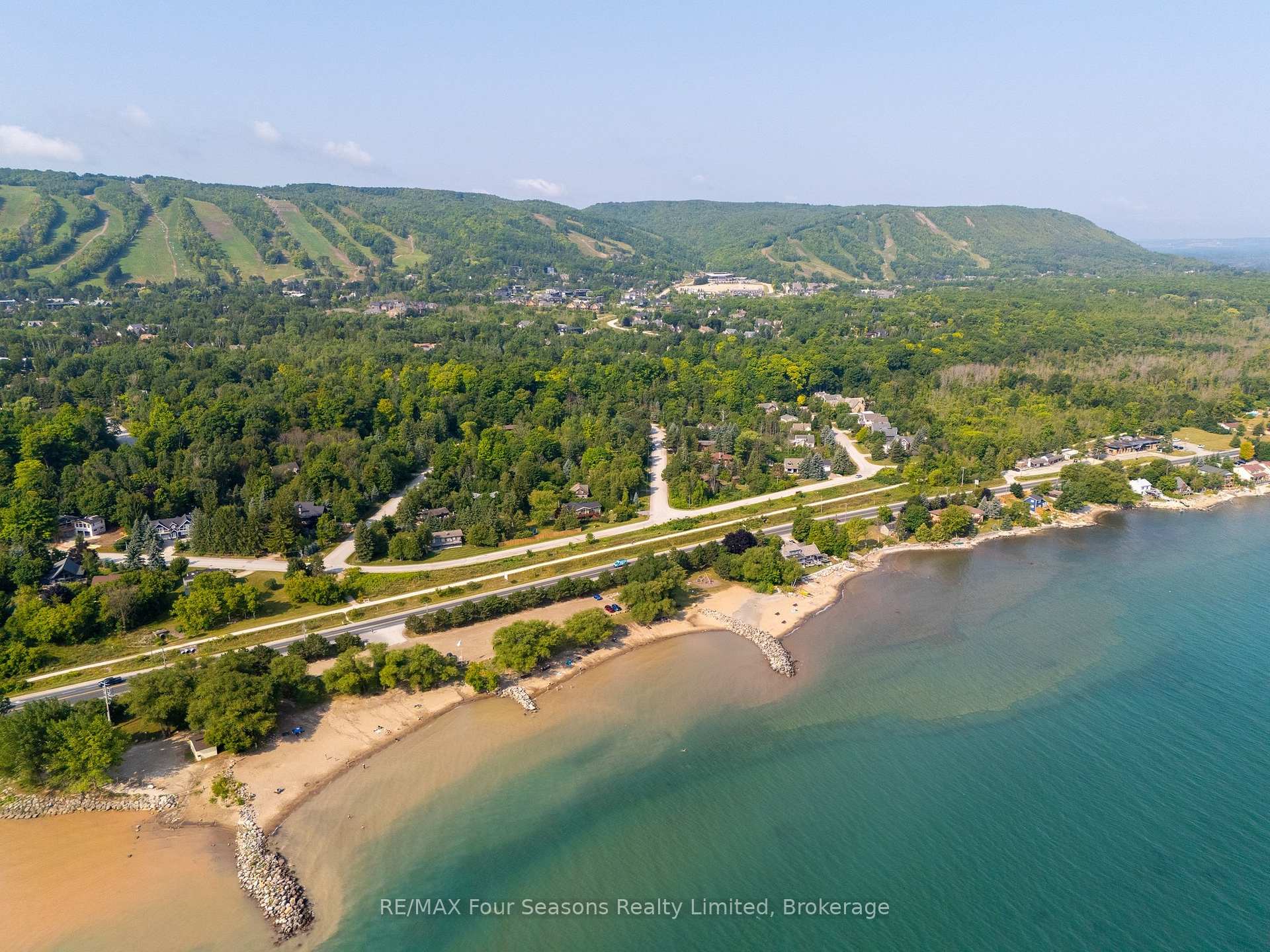 Photo 31 of 147 Lakeshore Road E, Blue Mountains — HOMEH