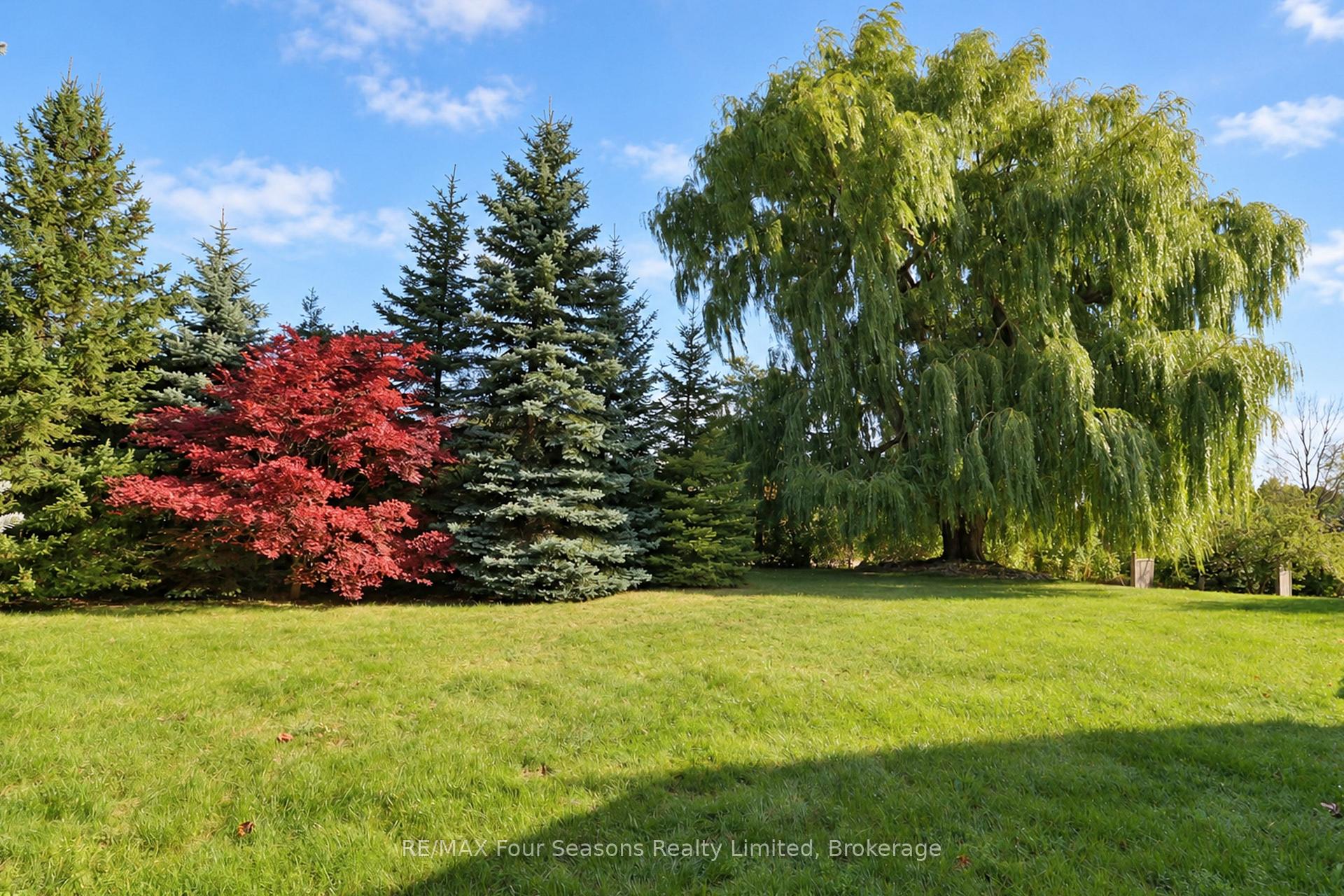 Photo 43 of 147 Lakeshore Road E, Blue Mountains — HOMEH