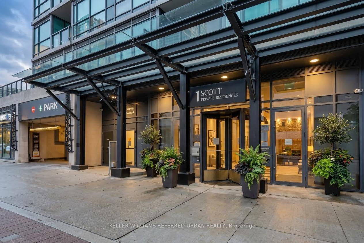 Front of Unit 301, 1 Scott Street