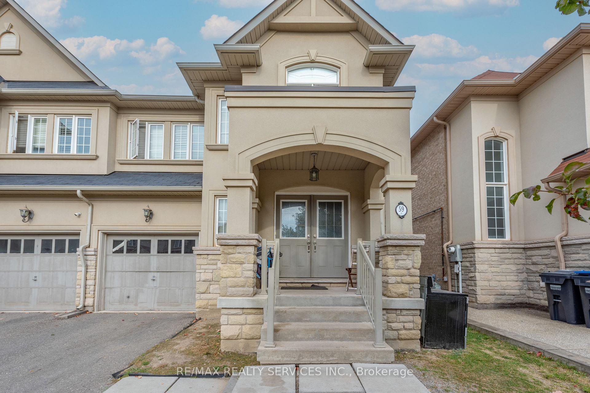 Photo 4 of 59 Beachville Circle, Brampton, Credit Valley — HOMEH