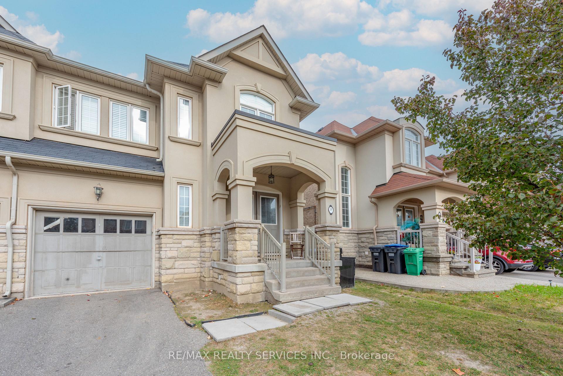 Photo 5 of 59 Beachville Circle, Brampton, Credit Valley — HOMEH