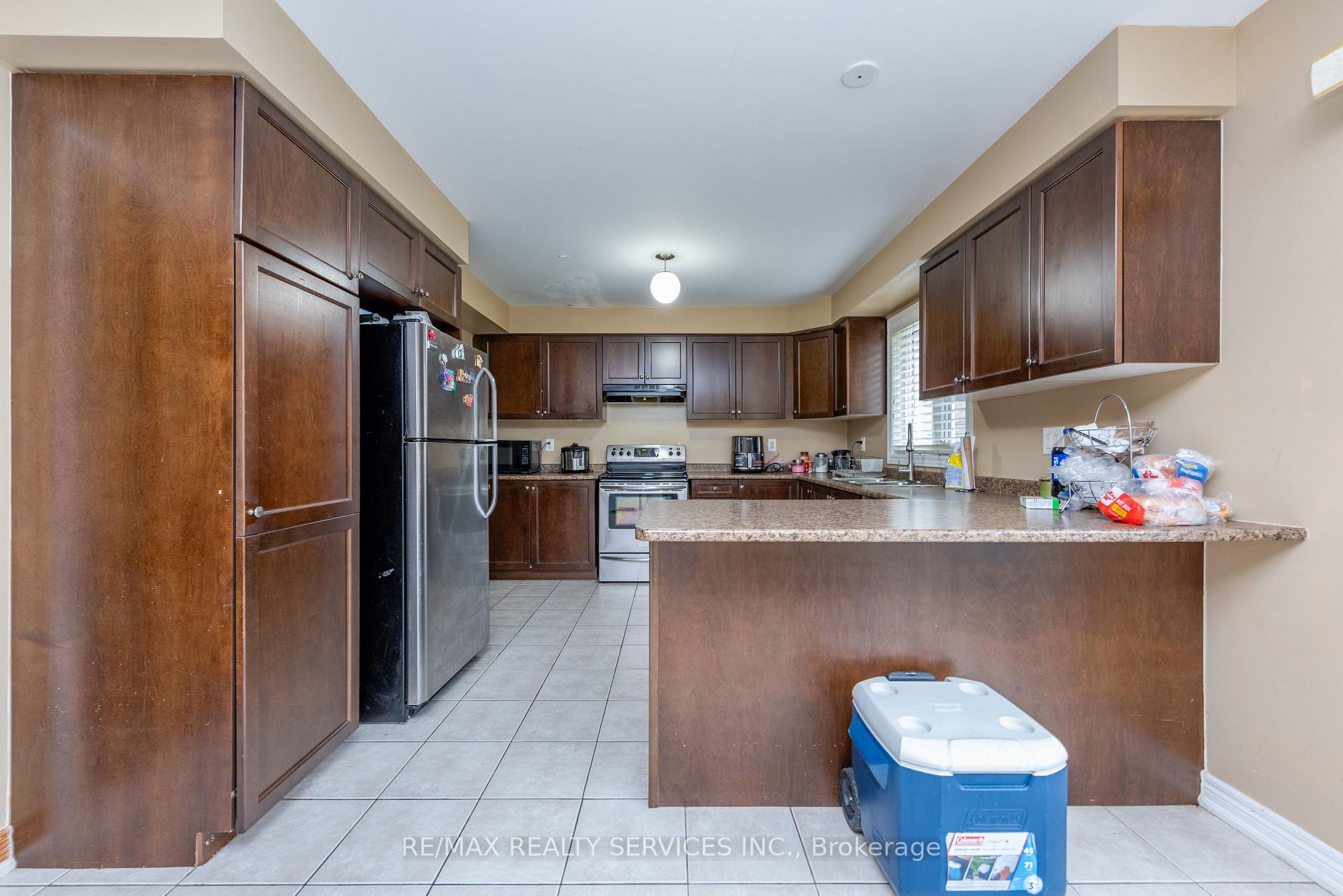Photo 21 of 59 Beachville Circle, Brampton, Credit Valley — HOMEH