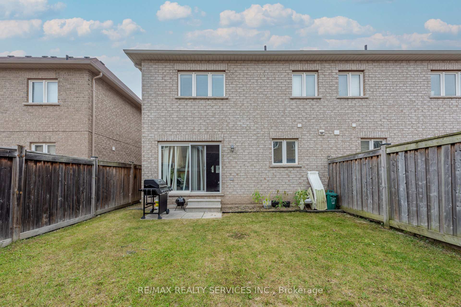 Photo 43 of 59 Beachville Circle, Brampton, Credit Valley — HOMEH
