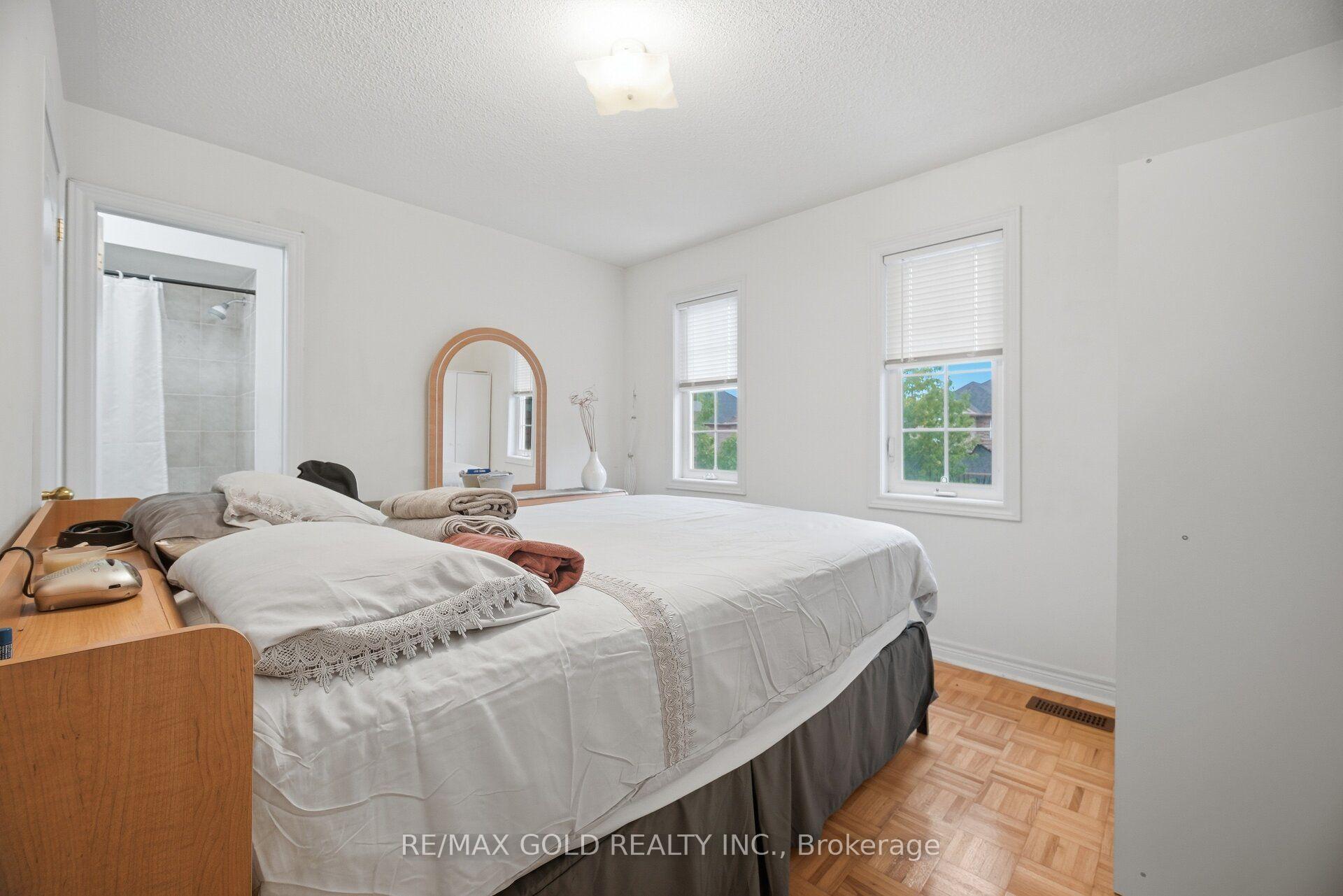 Photo 26 of 10 Sir Jacobs Crescent, Brampton, Fletcher's Meadow — HOMEH