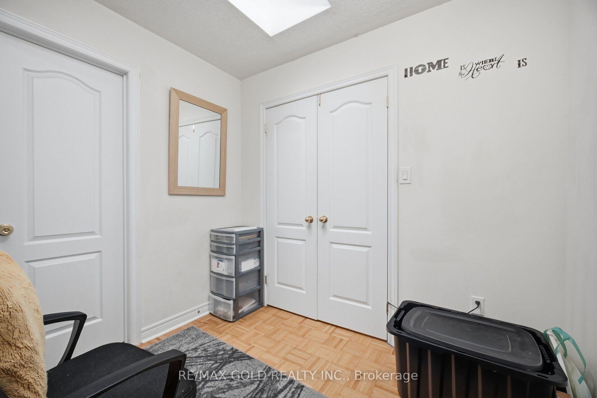 Photo 34 of 10 Sir Jacobs Crescent, Brampton, Fletcher's Meadow — HOMEH
