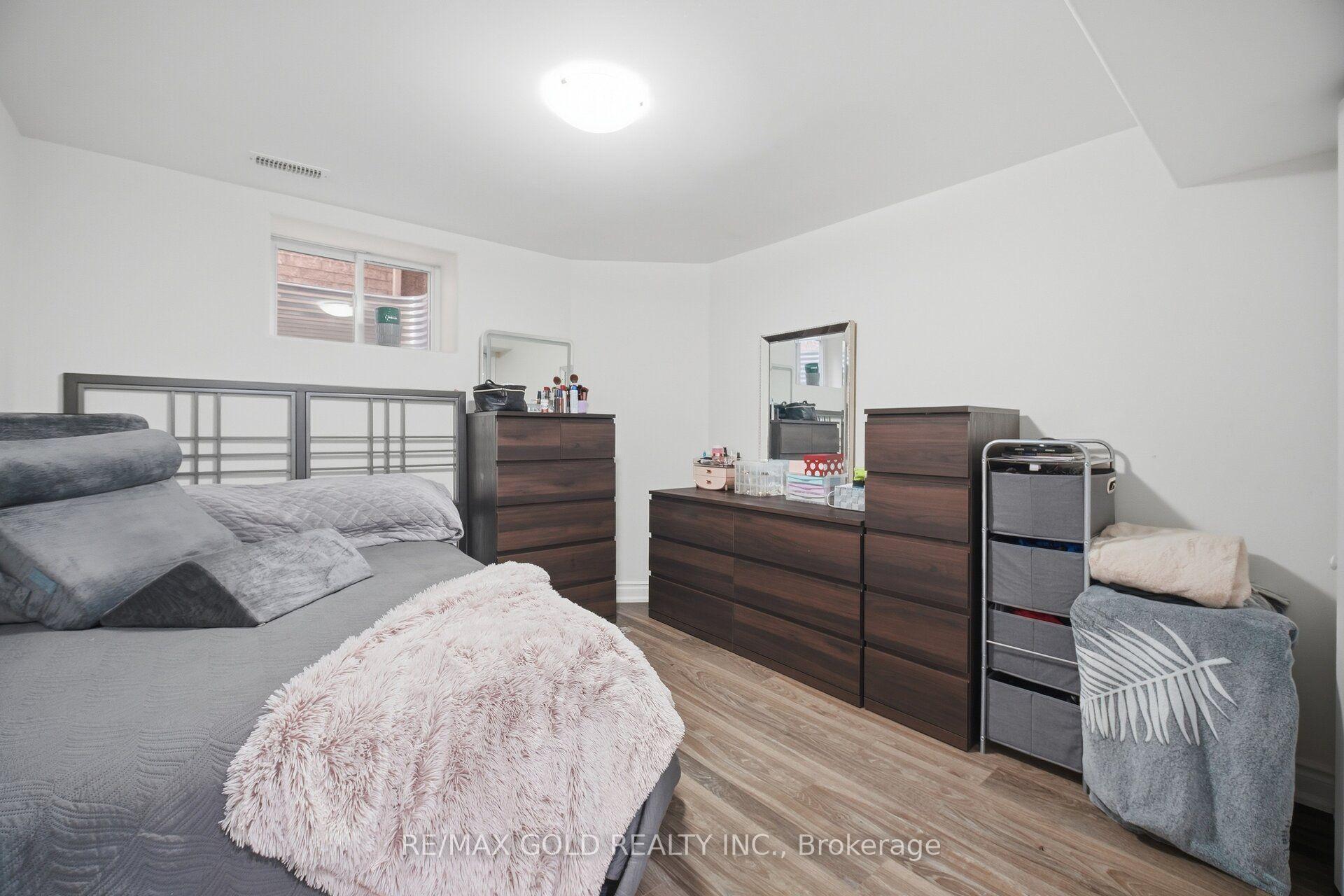 Photo 44 of 10 Sir Jacobs Crescent, Brampton, Fletcher's Meadow — HOMEH