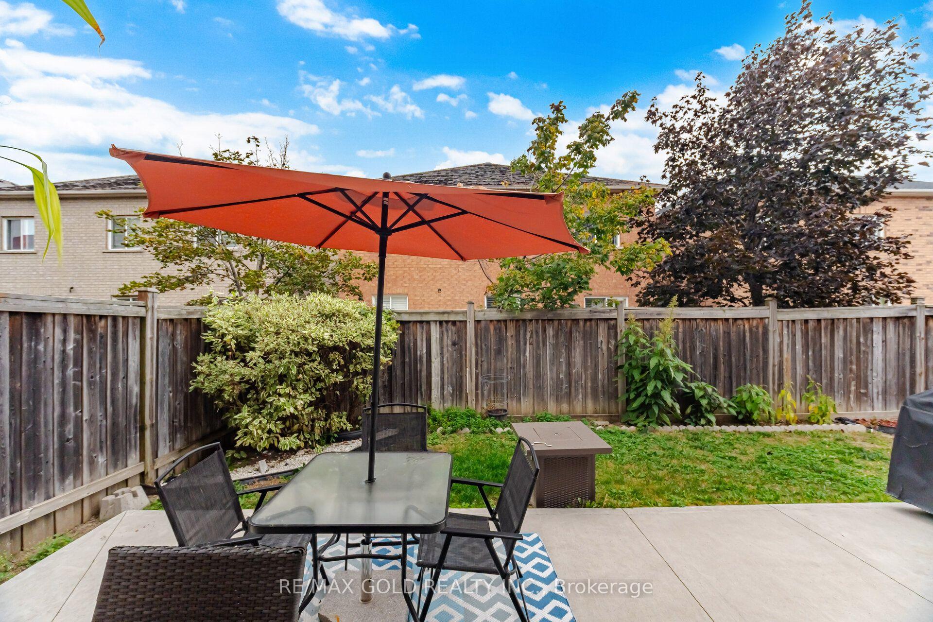 Photo 45 of 10 Sir Jacobs Crescent, Brampton, Fletcher's Meadow — HOMEH