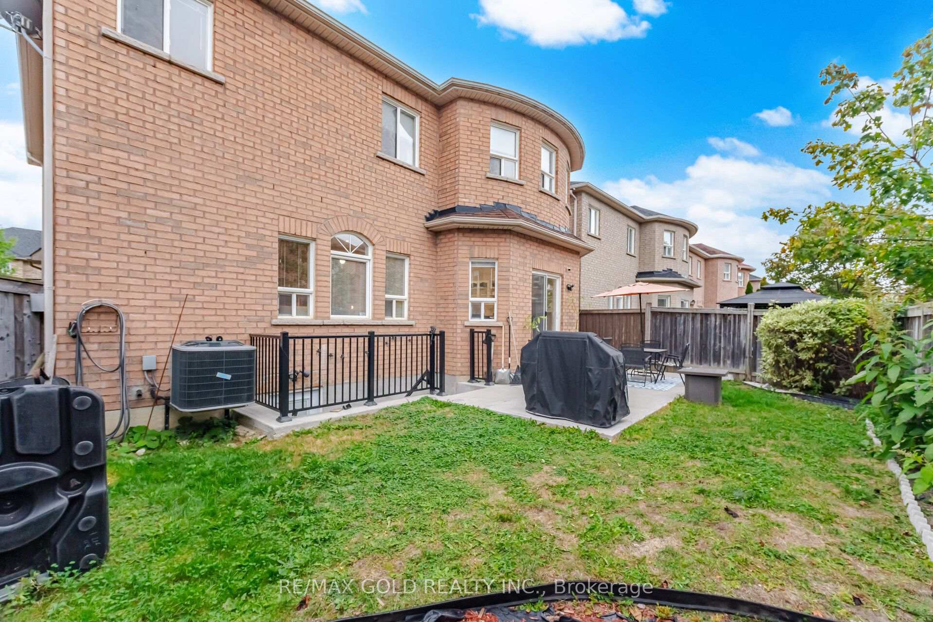 Photo 48 of 10 Sir Jacobs Crescent, Brampton, Fletcher's Meadow — HOMEH