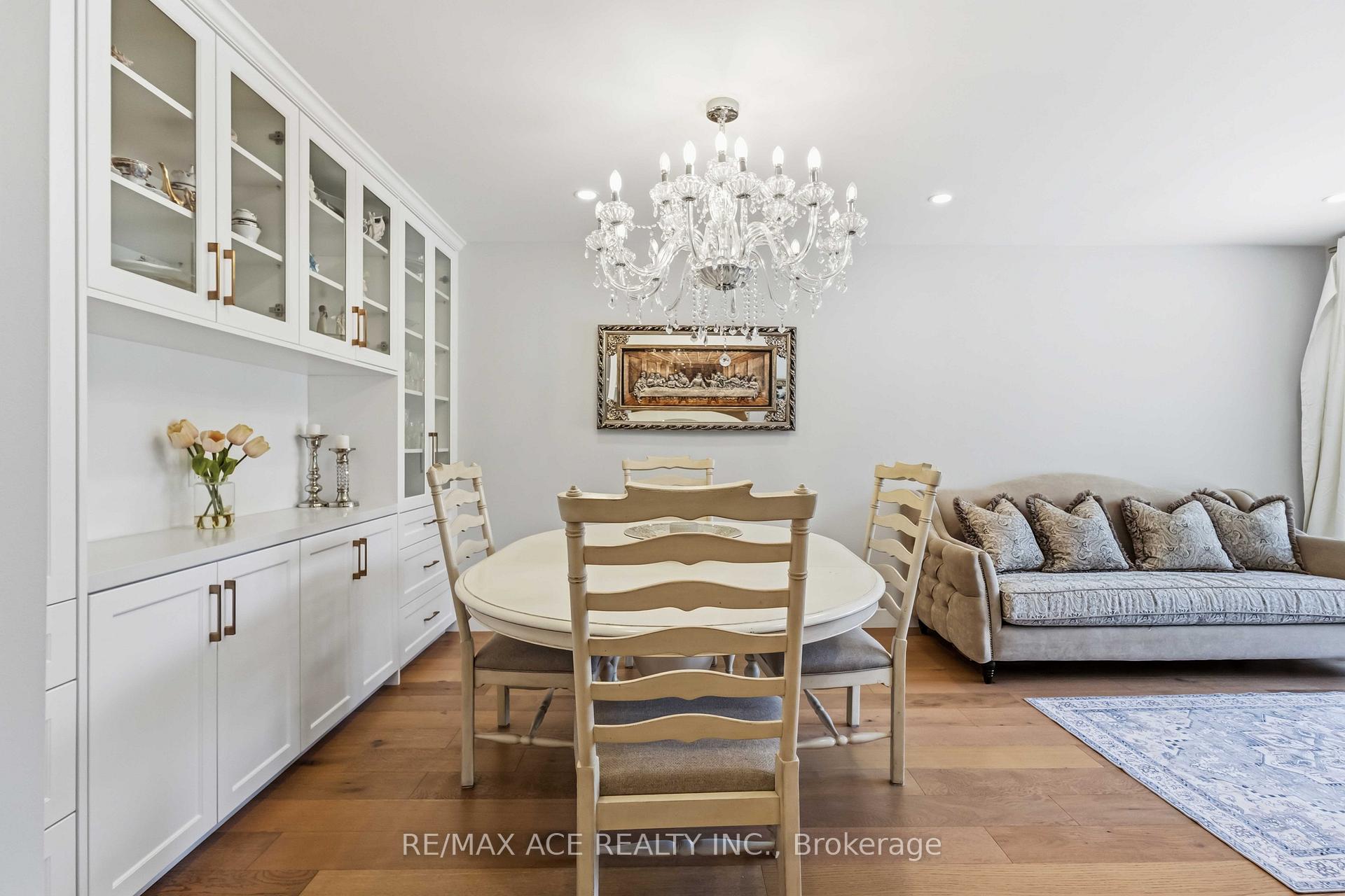 Photo 6 of 19 Barker Court, Markham, Sherwood-Amberglen — HOMEH