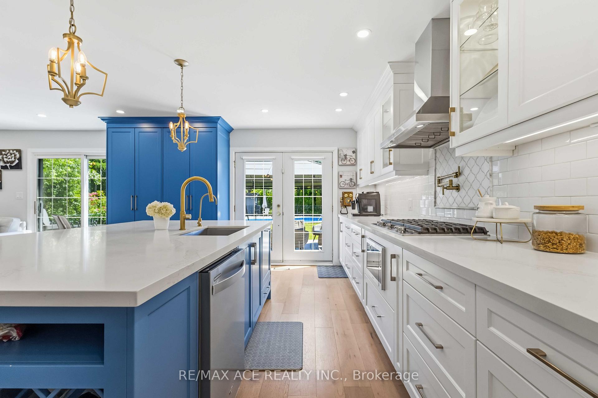 Photo 14 of 19 Barker Court, Markham, Sherwood-Amberglen — HOMEH