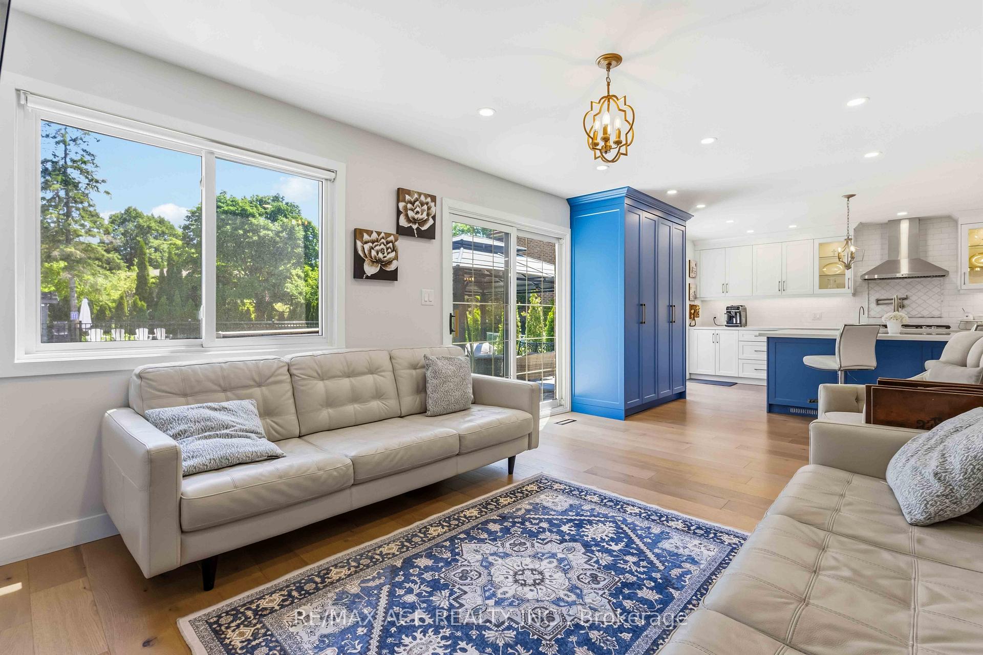 Photo 21 of 19 Barker Court, Markham, Sherwood-Amberglen — HOMEH