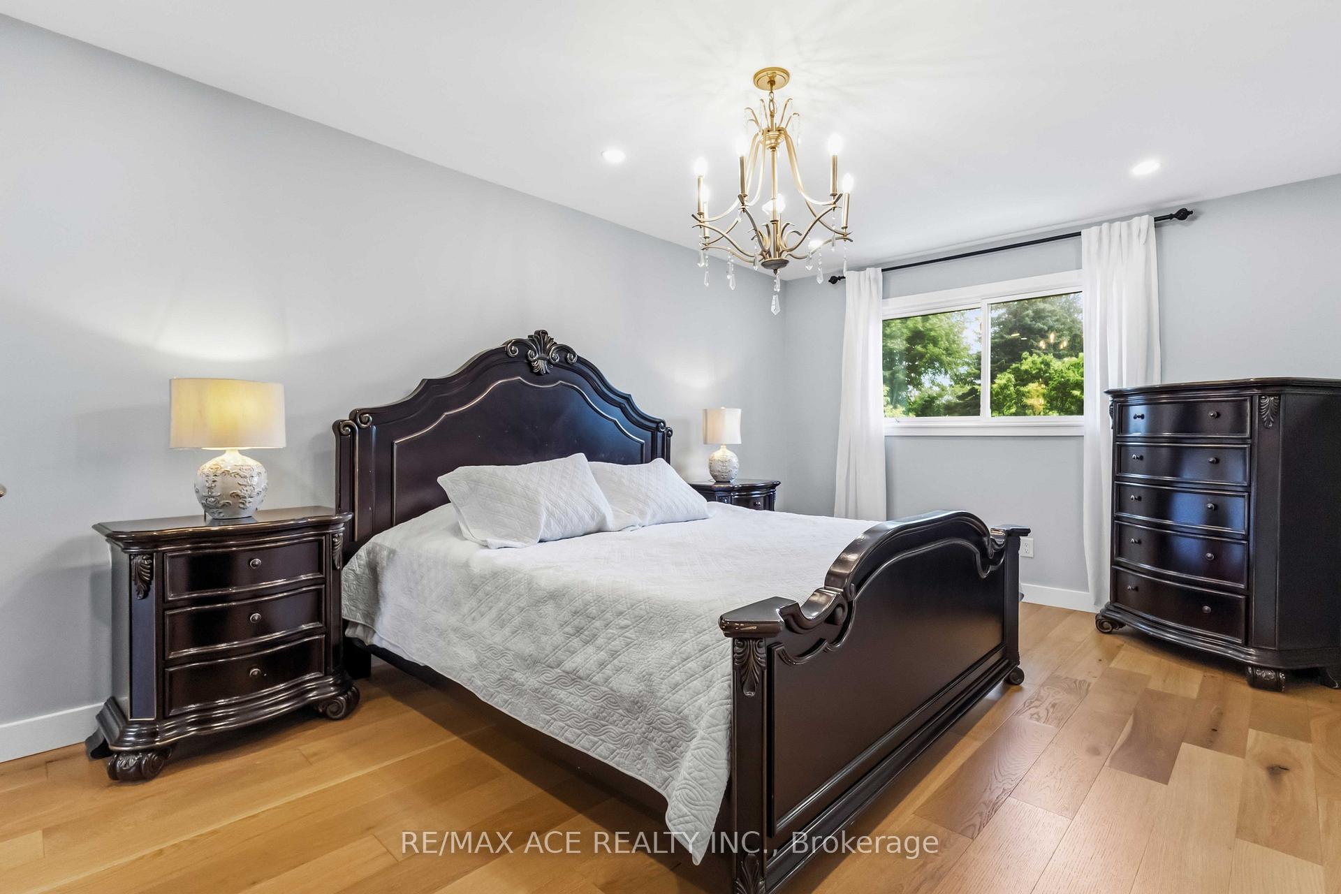 Photo 28 of 19 Barker Court, Markham, Sherwood-Amberglen — HOMEH