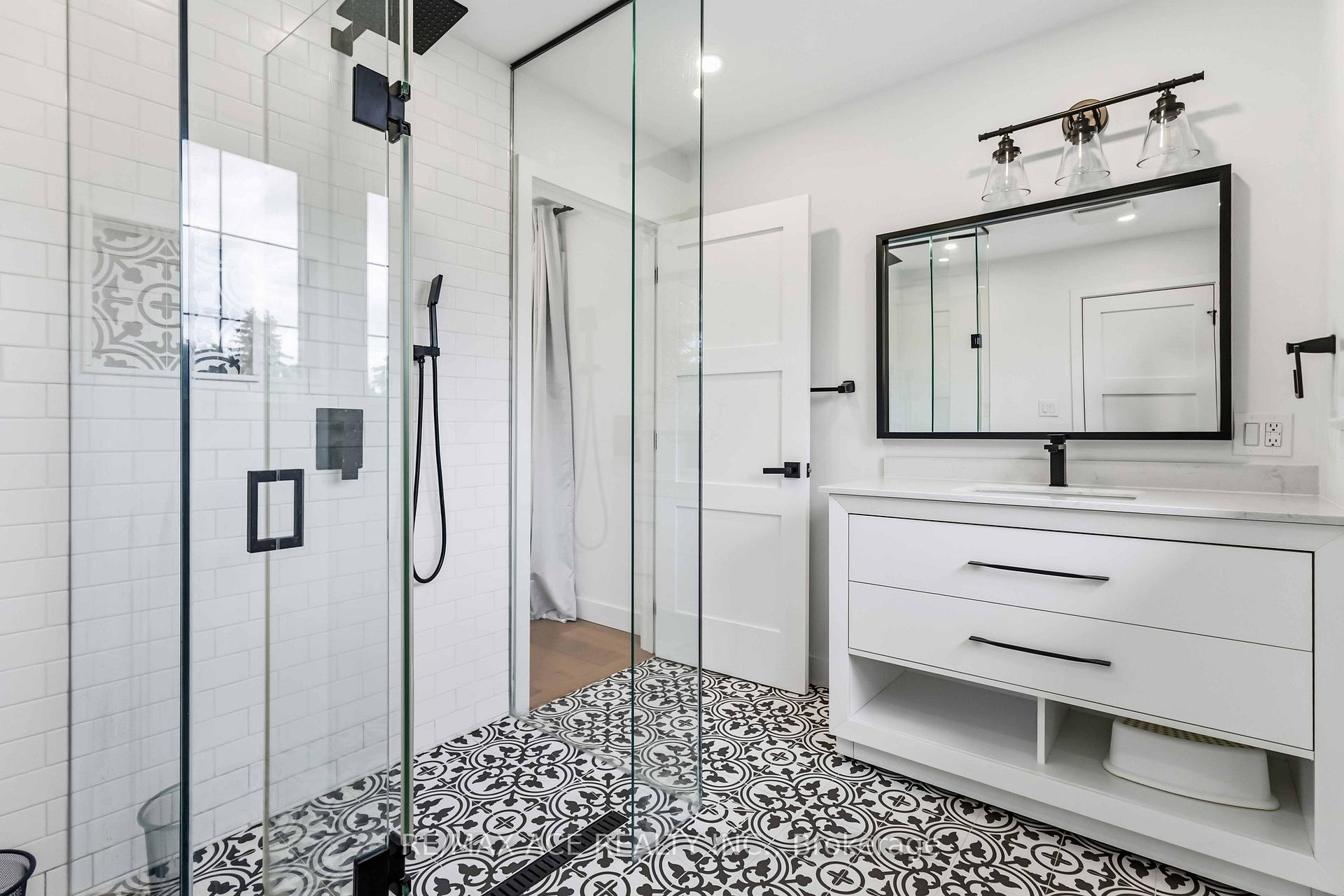 Photo 40 of 19 Barker Court, Markham, Sherwood-Amberglen — HOMEH