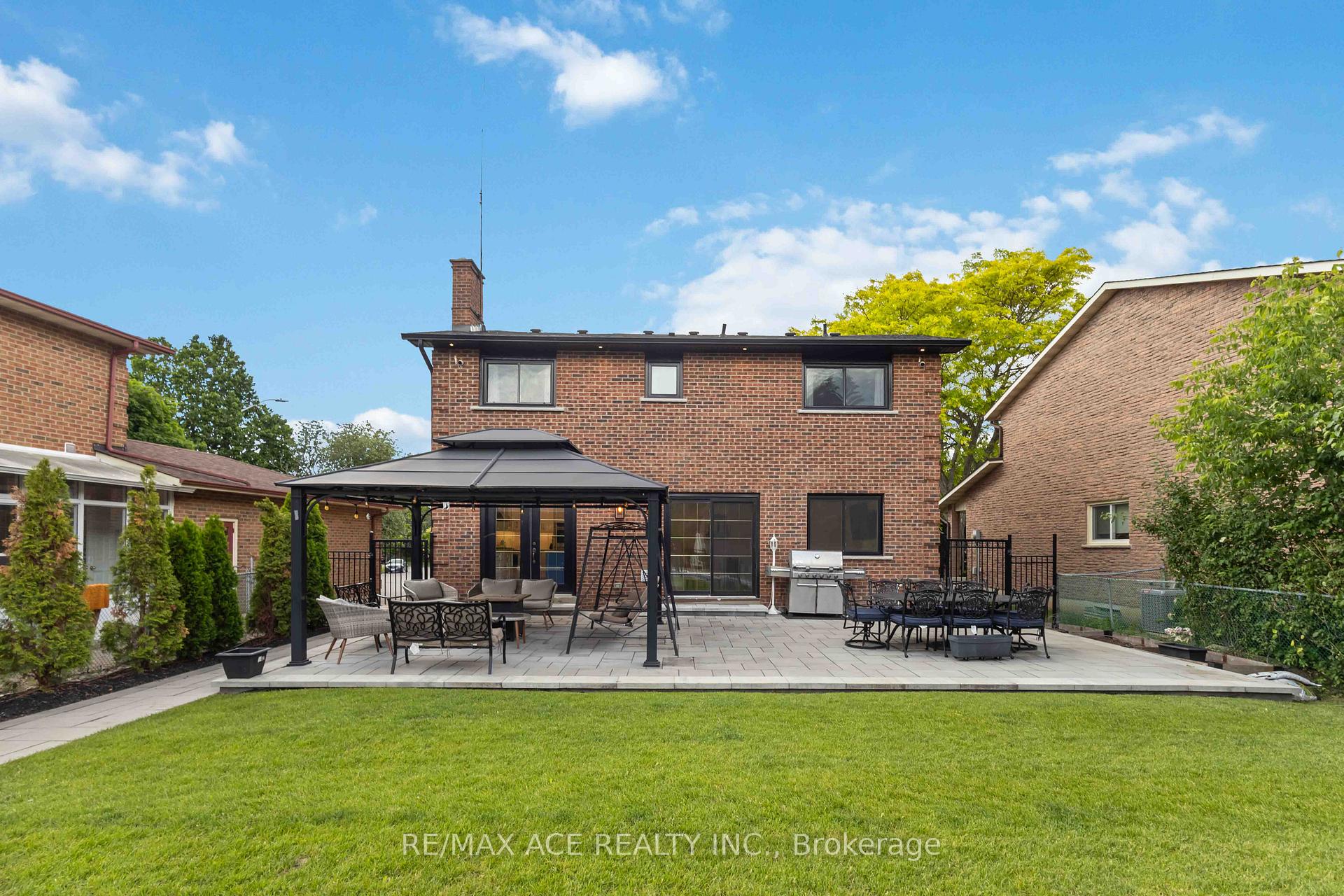 Photo 47 of 19 Barker Court, Markham, Sherwood-Amberglen — HOMEH
