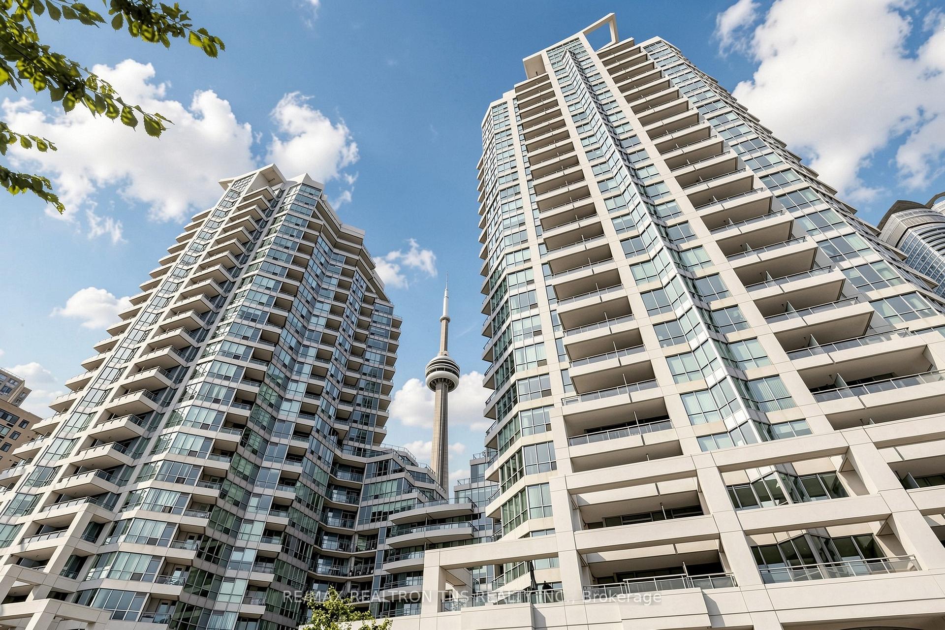 Photo 3 of Unit 1501, 228 Queens Quay W, Toronto, Waterfront Communities — HOMEH