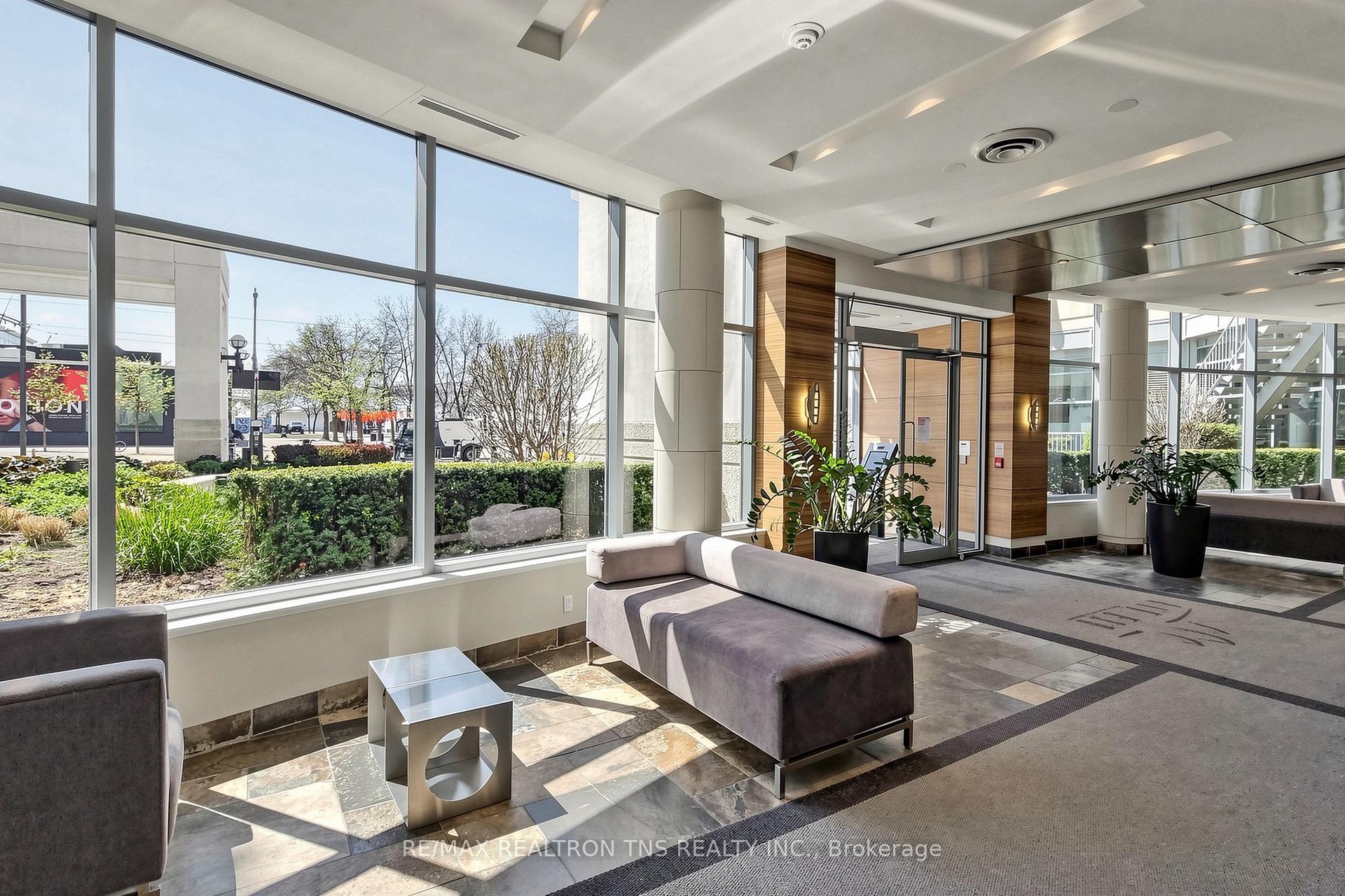 Photo 9 of Unit 1501, 228 Queens Quay W, Toronto, Waterfront Communities — HOMEH