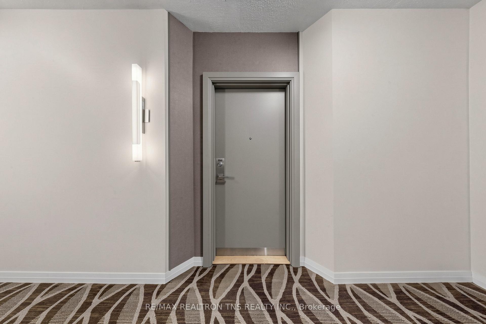 Photo 10 of Unit 1501, 228 Queens Quay W, Toronto, Waterfront Communities — HOMEH