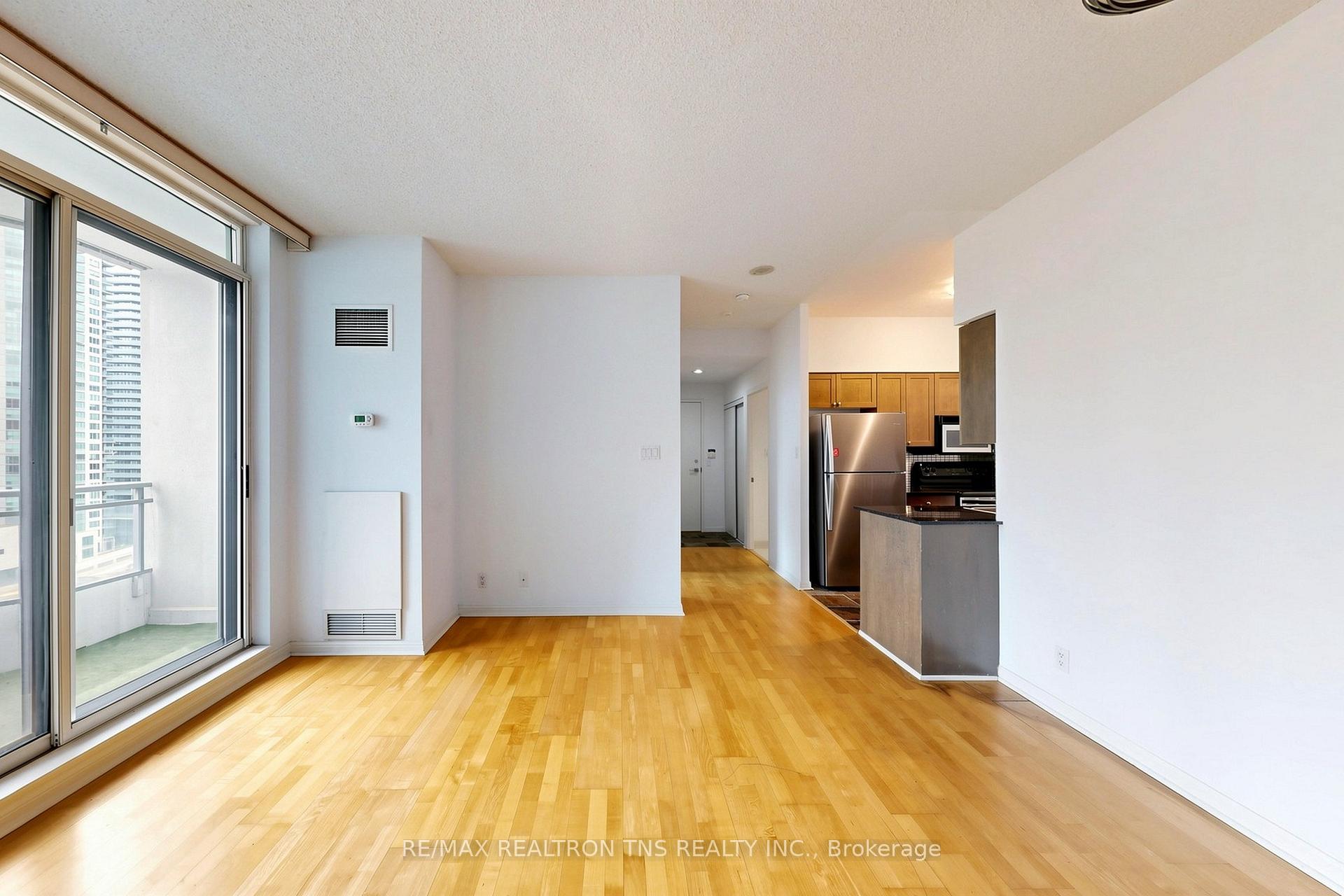 Photo 15 of Unit 1501, 228 Queens Quay W, Toronto, Waterfront Communities — HOMEH