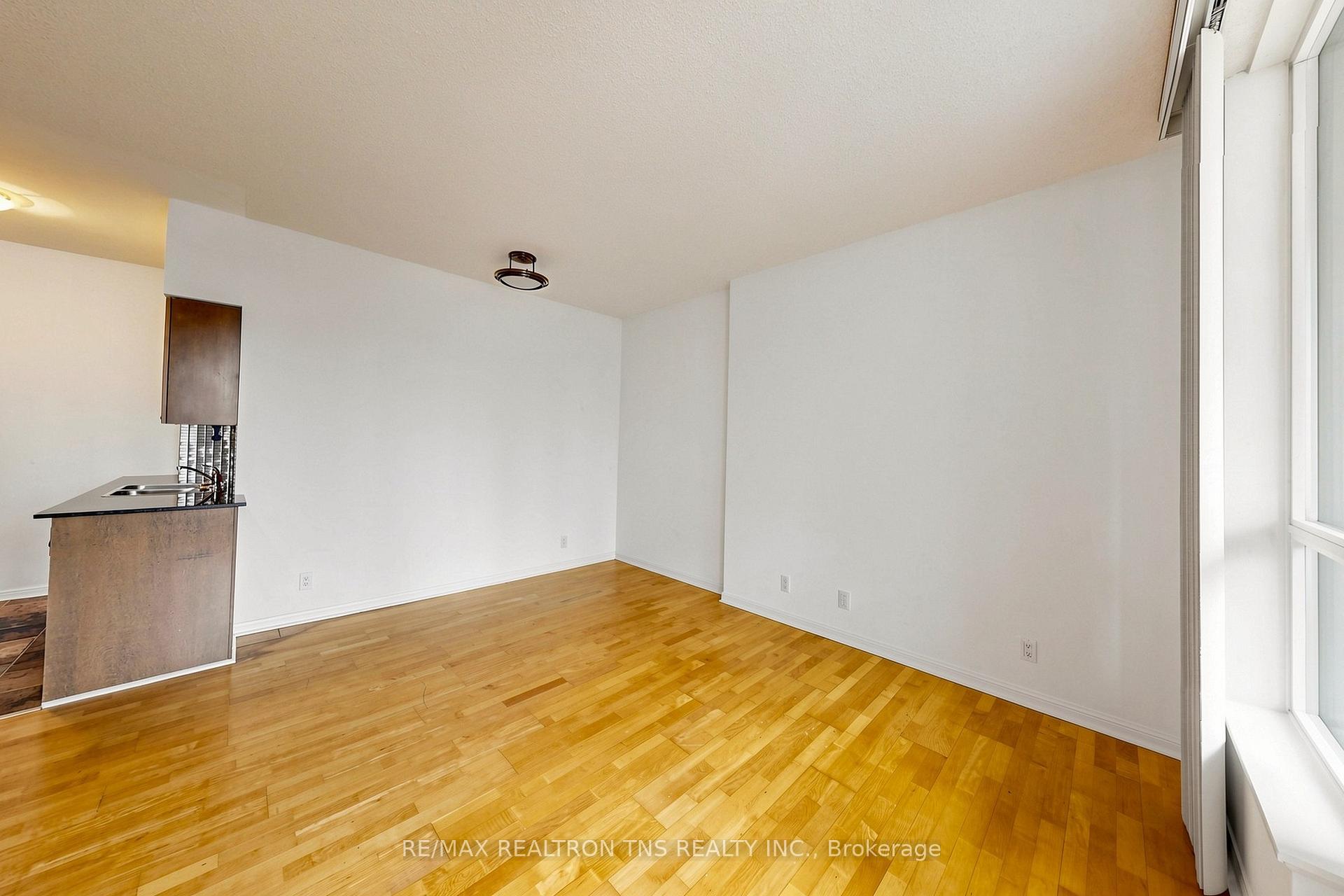 Photo 17 of Unit 1501, 228 Queens Quay W, Toronto, Waterfront Communities — HOMEH