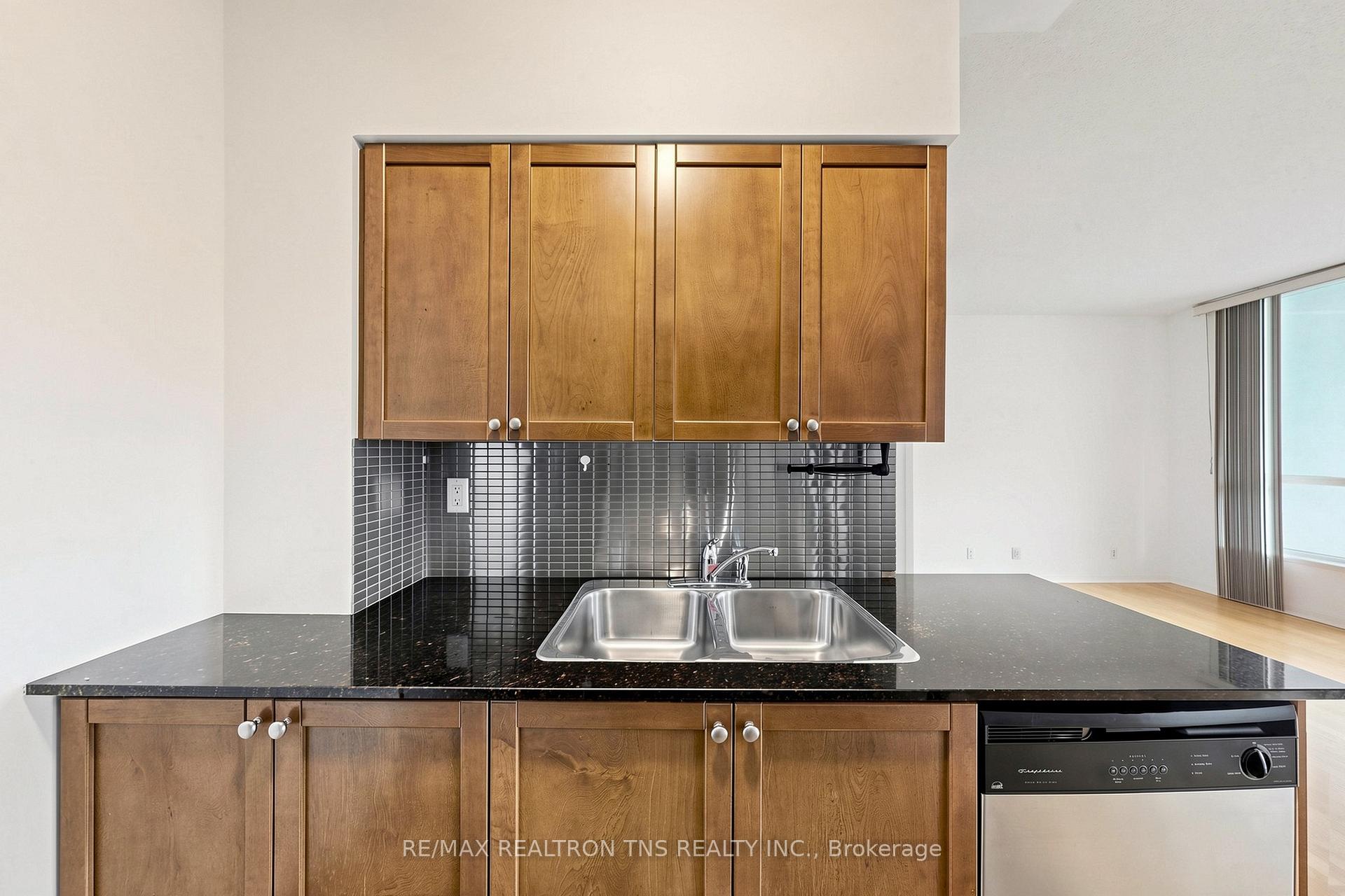 Photo 22 of Unit 1501, 228 Queens Quay W, Toronto, Waterfront Communities — HOMEH