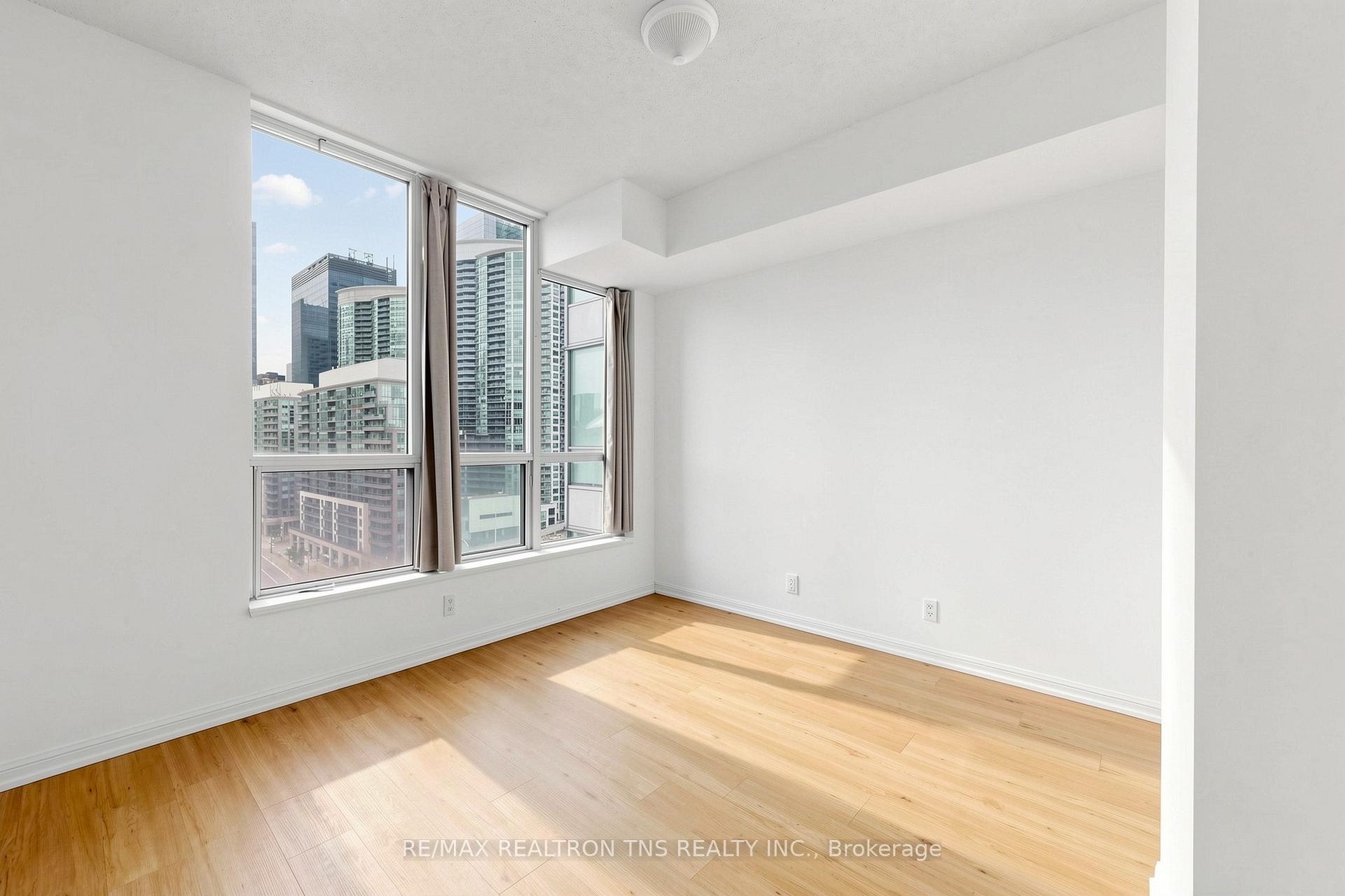 Photo 23 of Unit 1501, 228 Queens Quay W, Toronto, Waterfront Communities — HOMEH