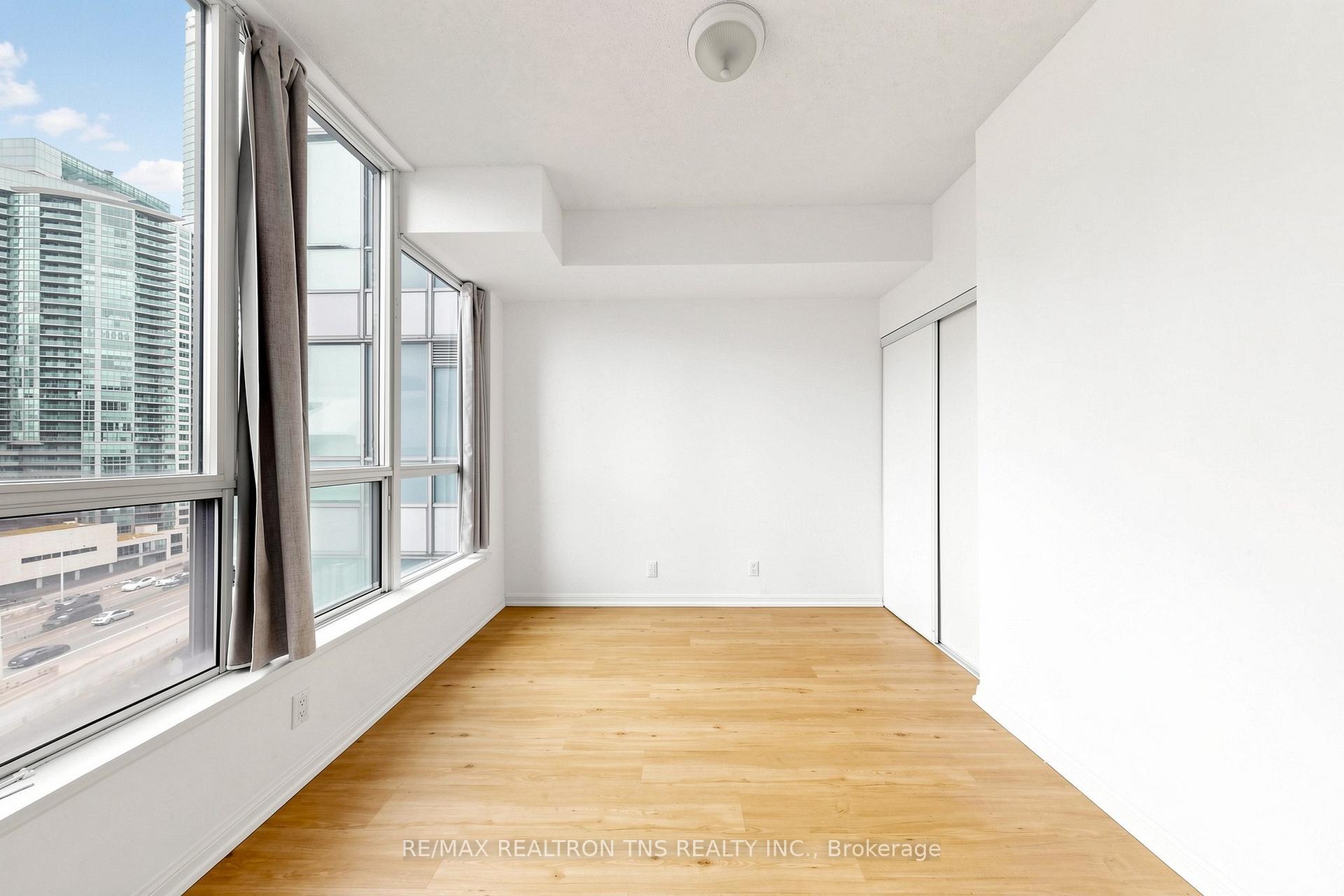 Photo 26 of Unit 1501, 228 Queens Quay W, Toronto, Waterfront Communities — HOMEH