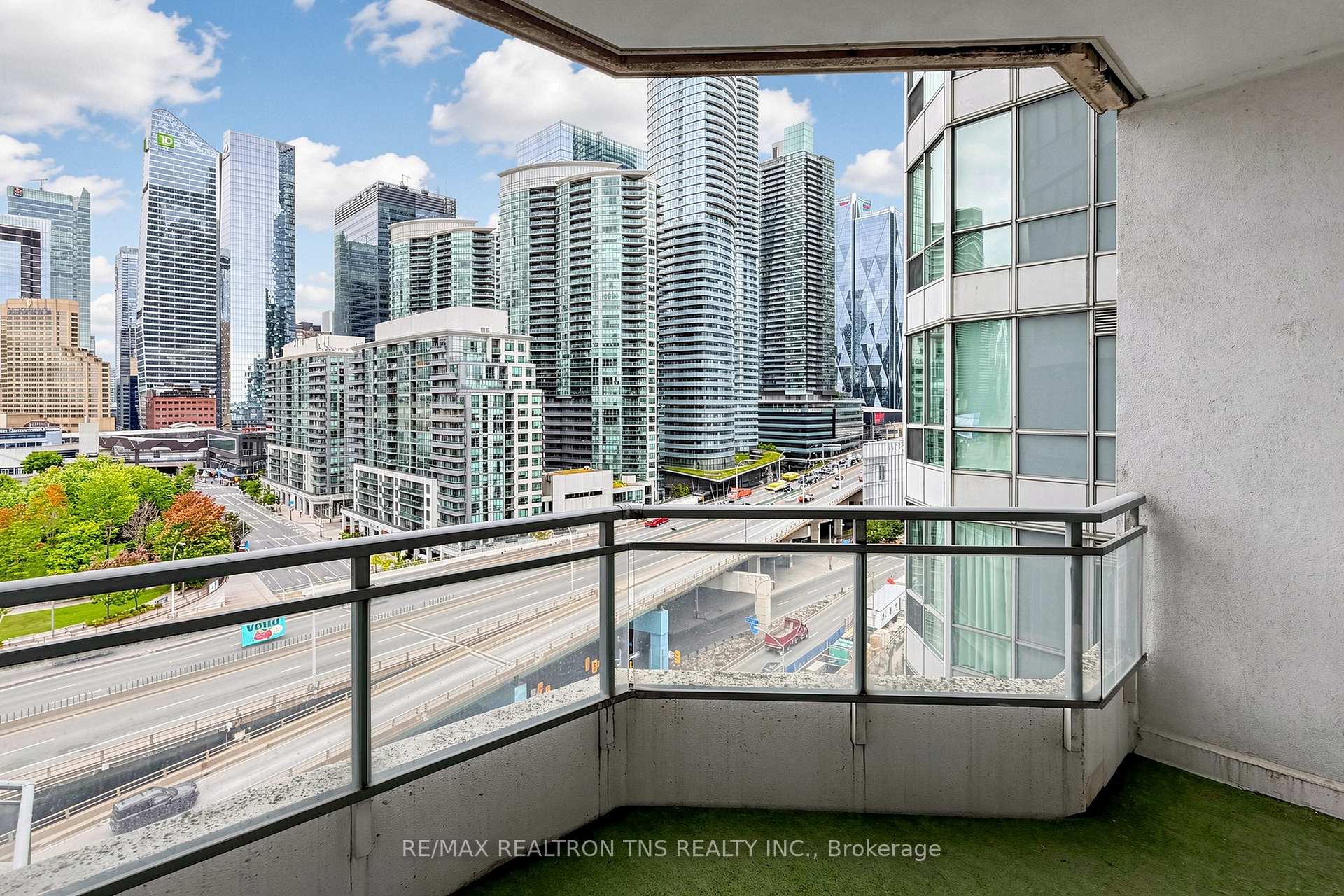 Photo 36 of Unit 1501, 228 Queens Quay W, Toronto, Waterfront Communities — HOMEH