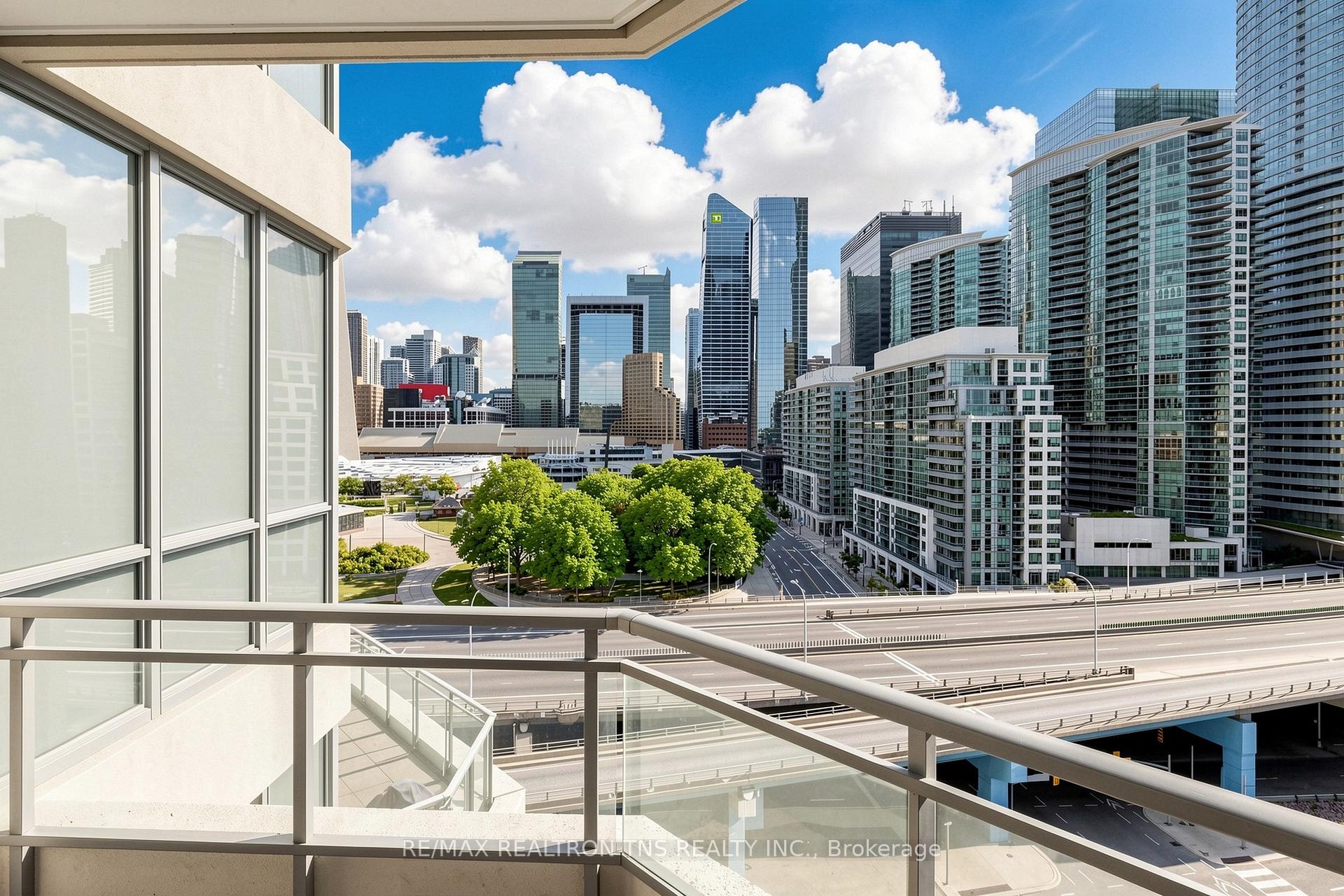 Photo 37 of Unit 1501, 228 Queens Quay W, Toronto, Waterfront Communities — HOMEH
