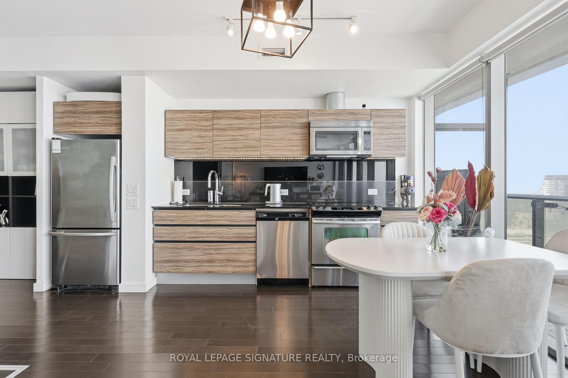 Photo 6 of Unit 2805, 390 Cherry Street, Toronto, Waterfront Communities — HOMEH