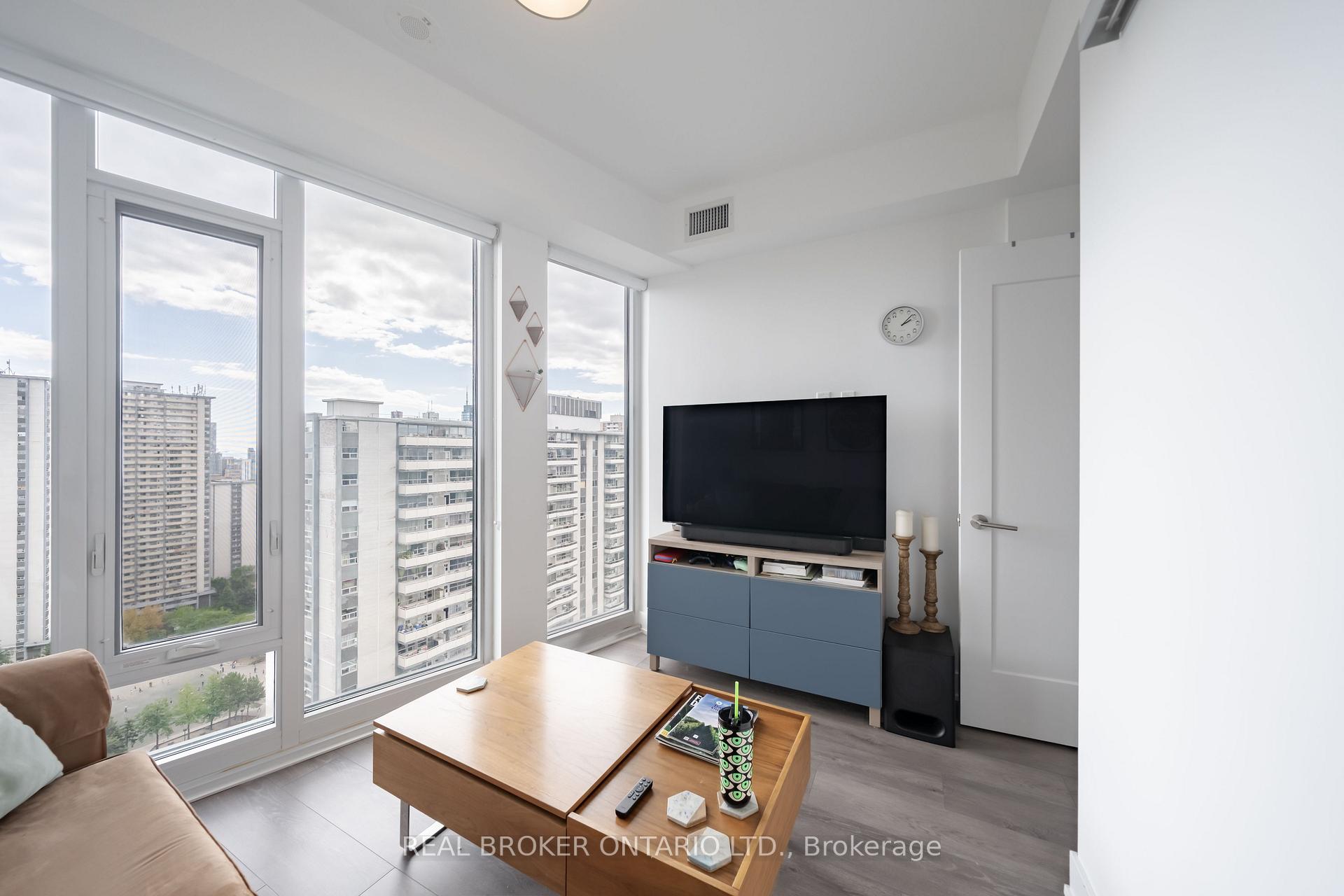Photo 6 of Unit 2108, 575 Bloor Street E, Toronto, North St. James Town — HOMEH
