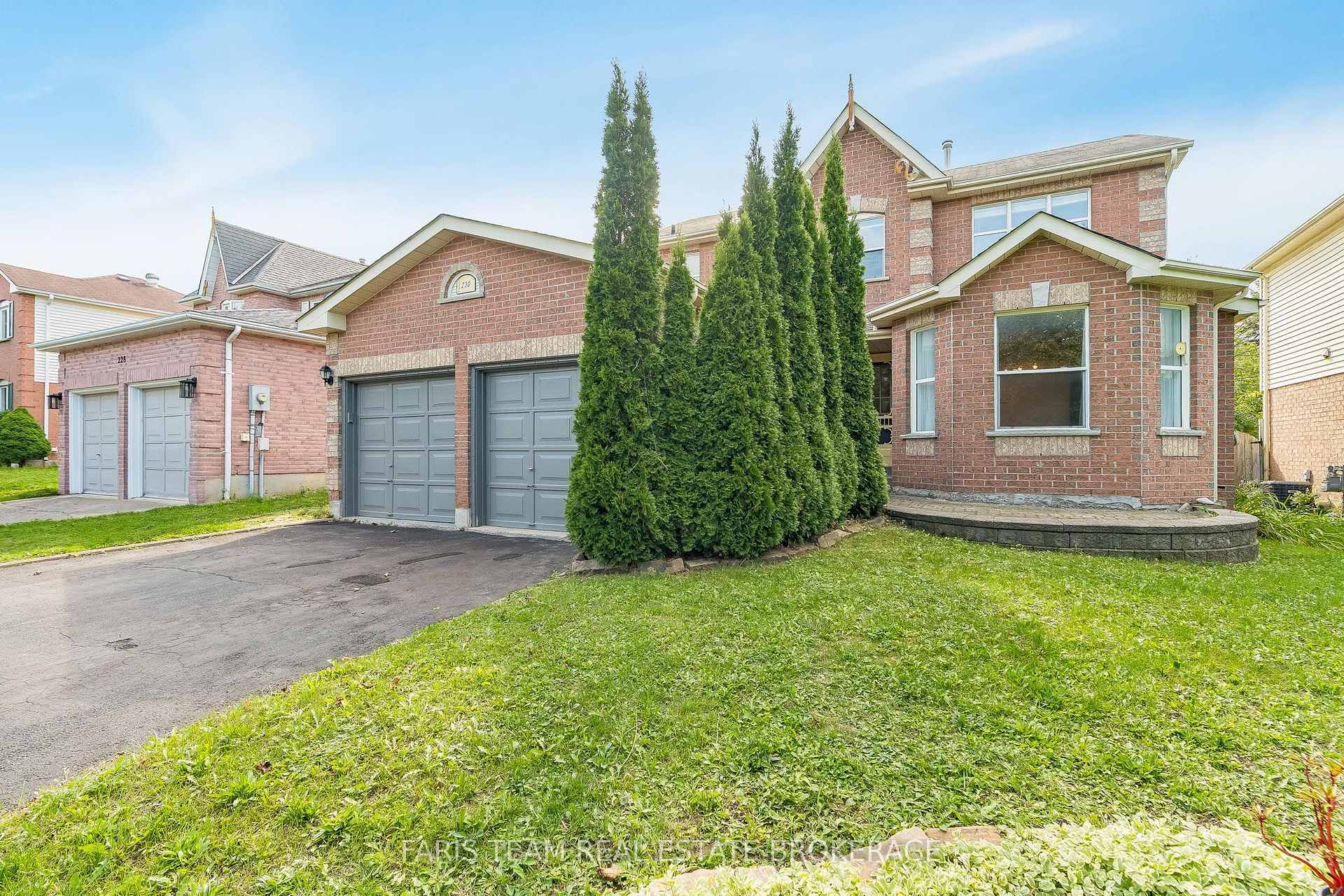 Photo 3 of 230 Mary Anne Drive, Barrie, Painswick North — HOMEH