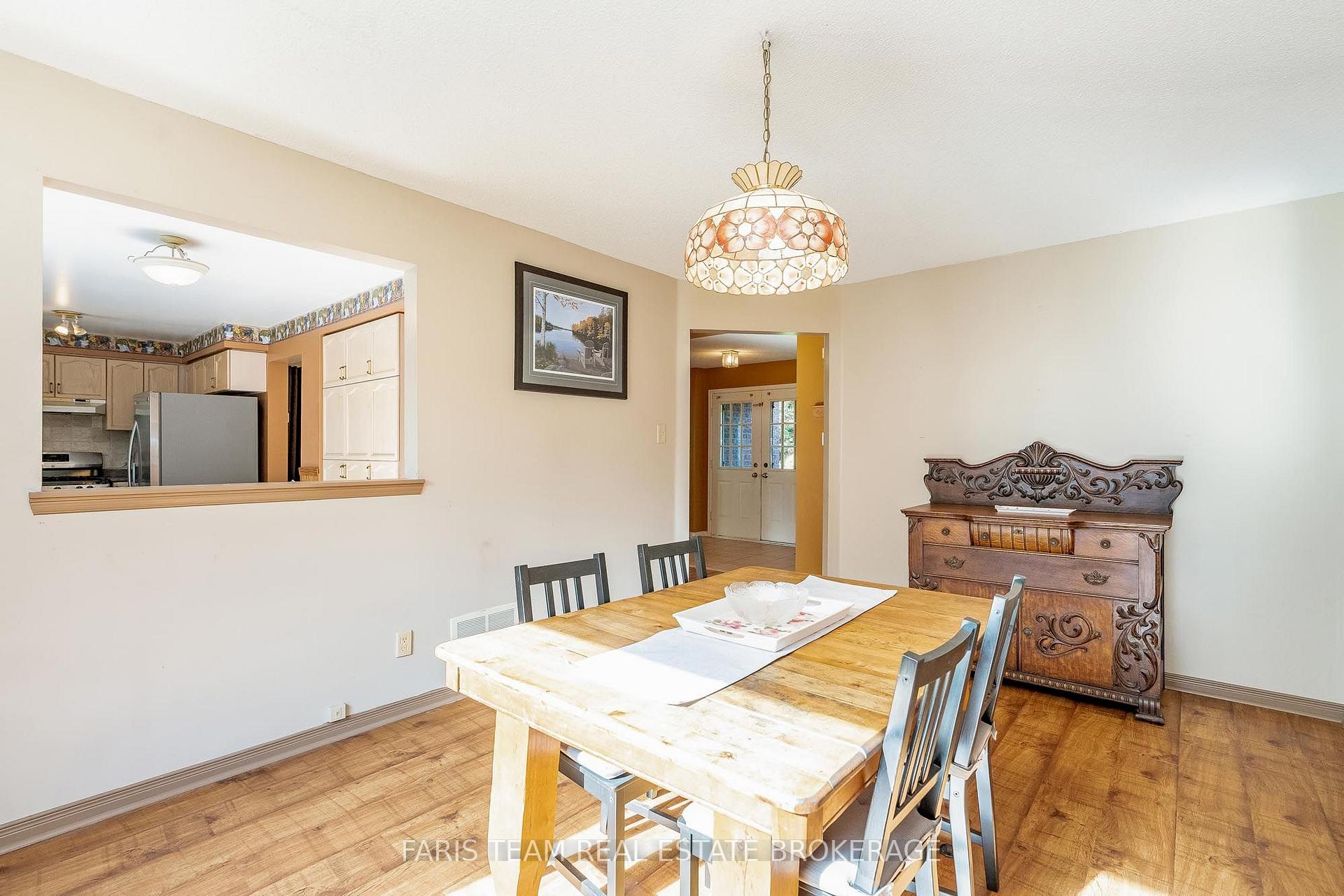 Photo 12 of 230 Mary Anne Drive, Barrie, Painswick North — HOMEH