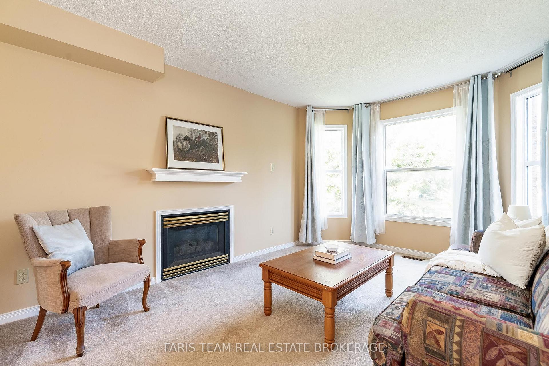 Photo 14 of 230 Mary Anne Drive, Barrie, Painswick North — HOMEH