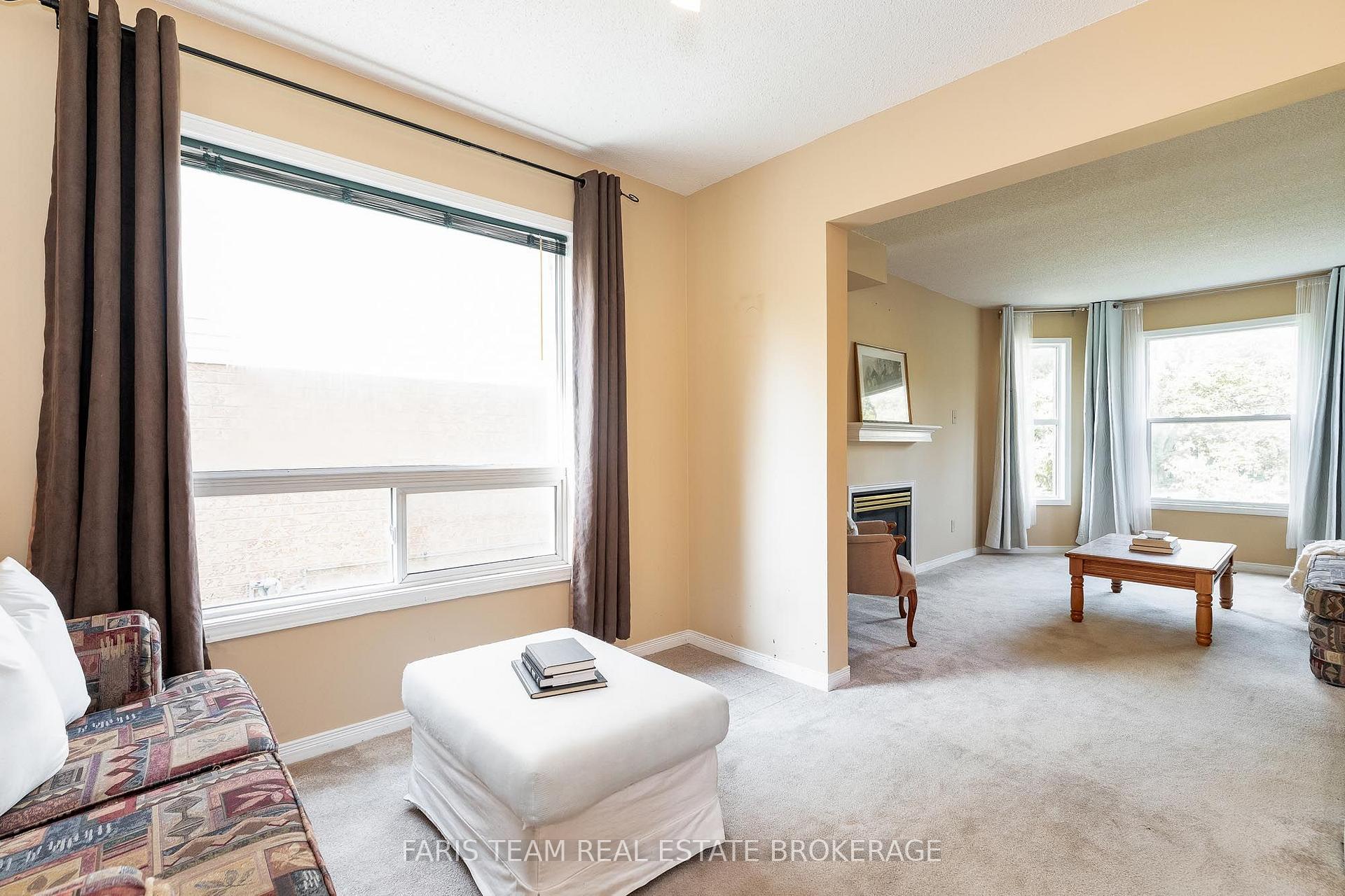 Photo 17 of 230 Mary Anne Drive, Barrie, Painswick North — HOMEH